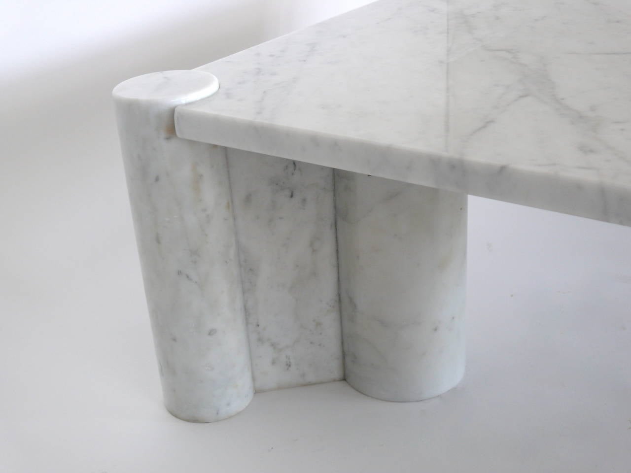 Mid-20th Century Gae Aulenti Marble Table