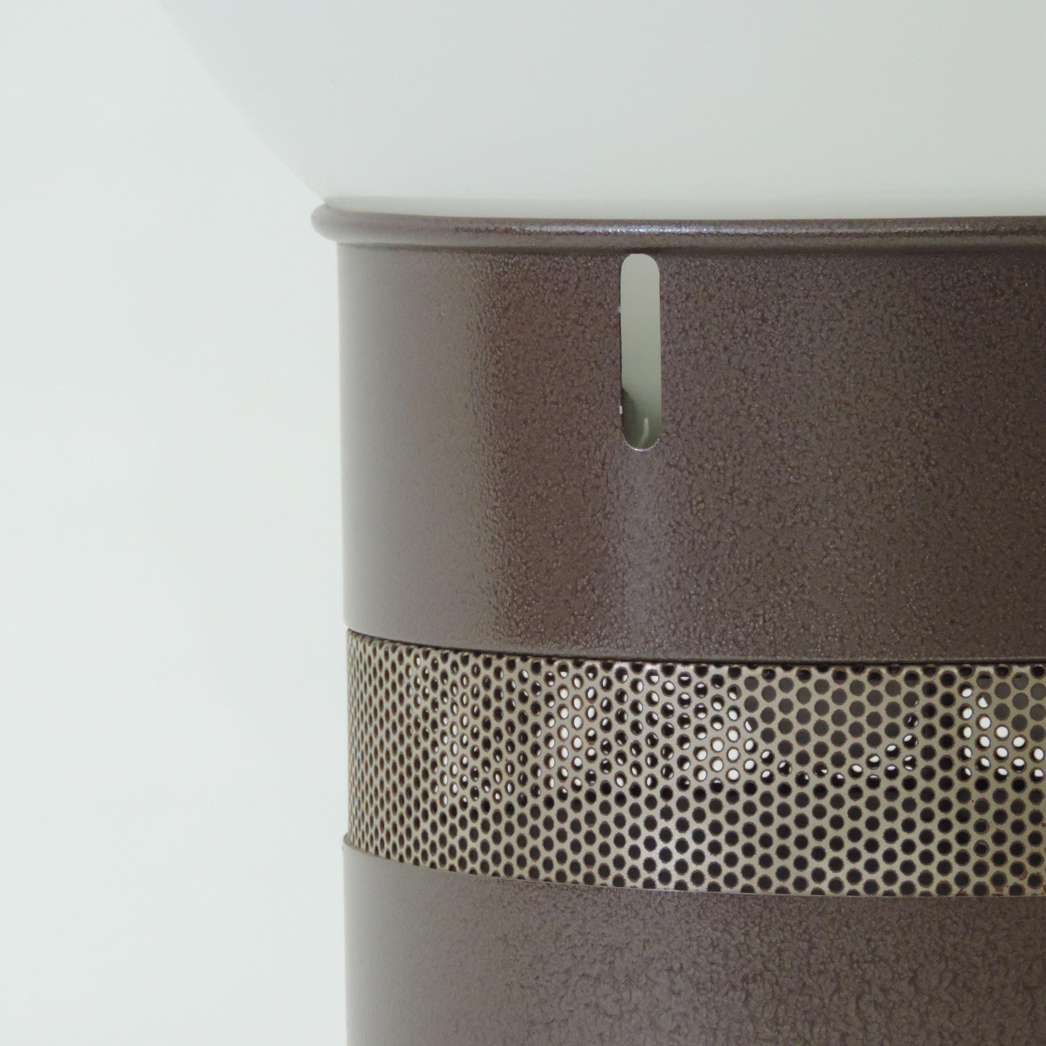 Gae Aulenti 'Mezzo Oracolo' Table Lamp for Artemide, Italy, 1969 In Good Condition In Milan, IT