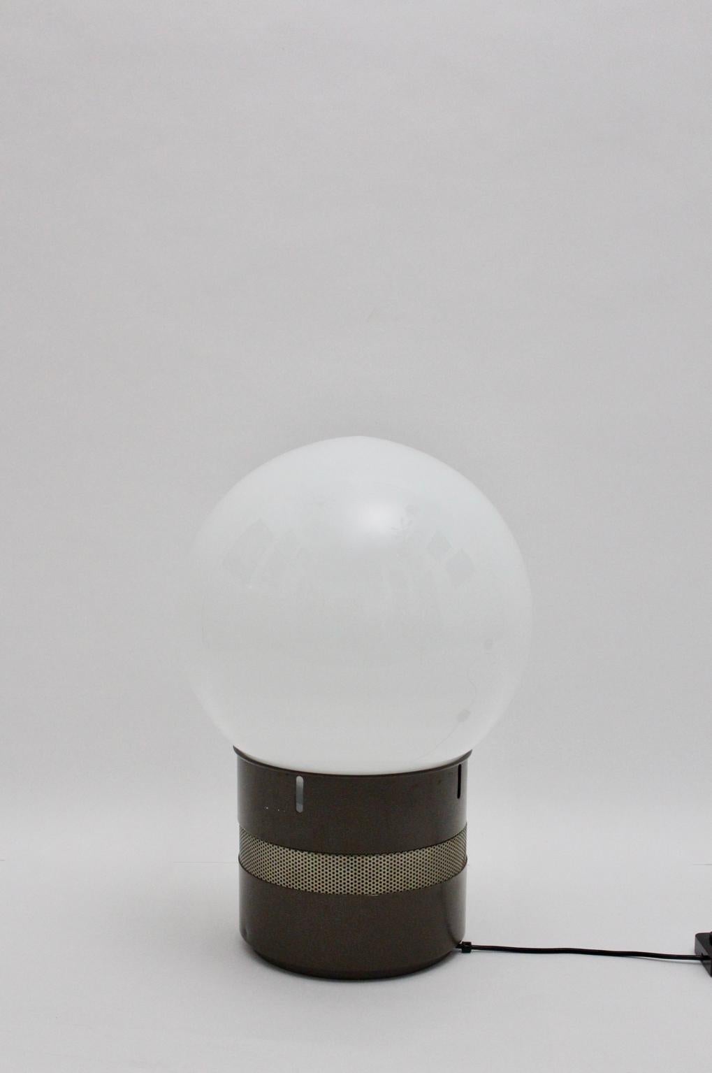 gae aulenti lamp