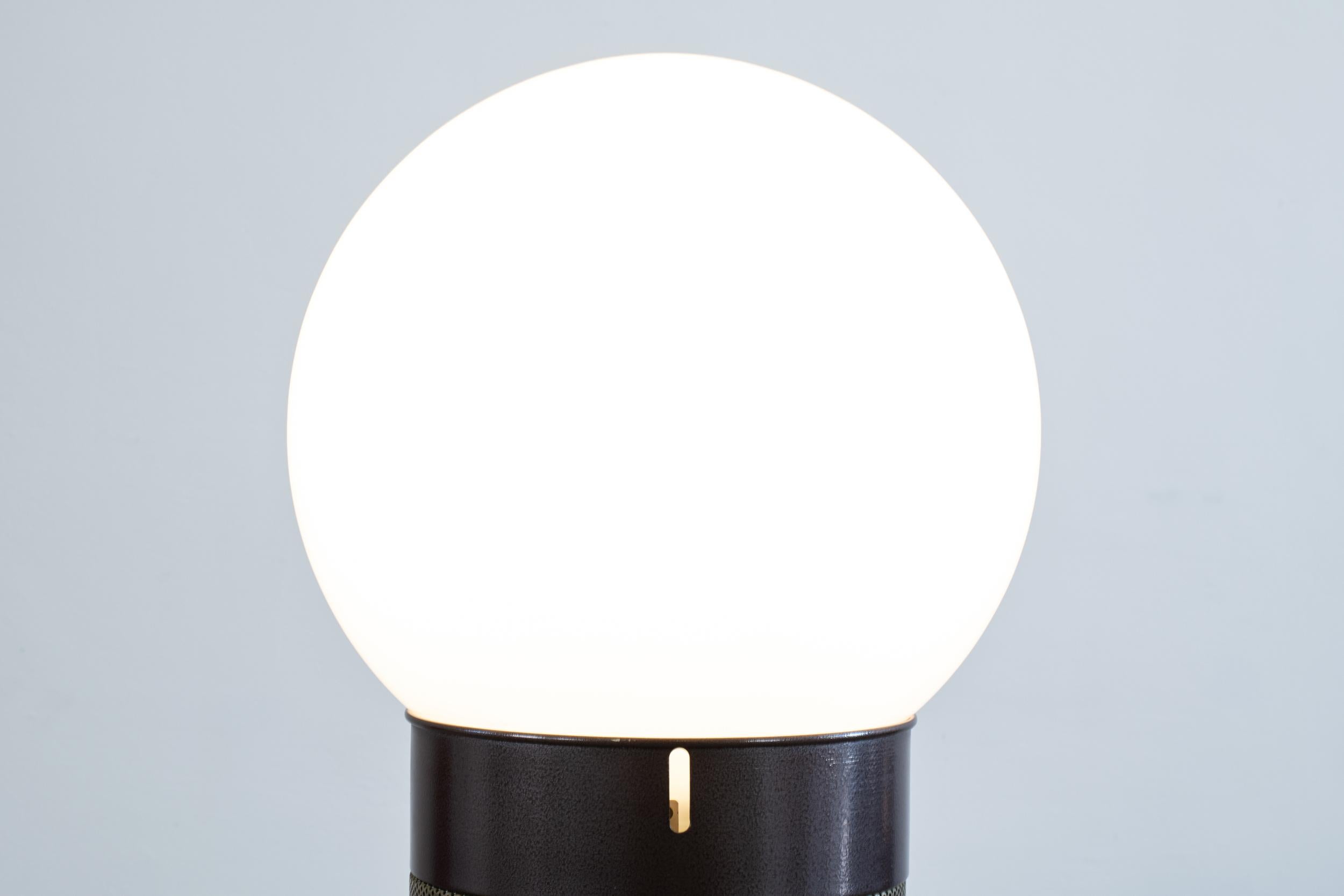 Late 20th Century Gae Aulenti Oracolo Floor Lamp in Metal and Blow Glass by Artemide 1970 Italy For Sale