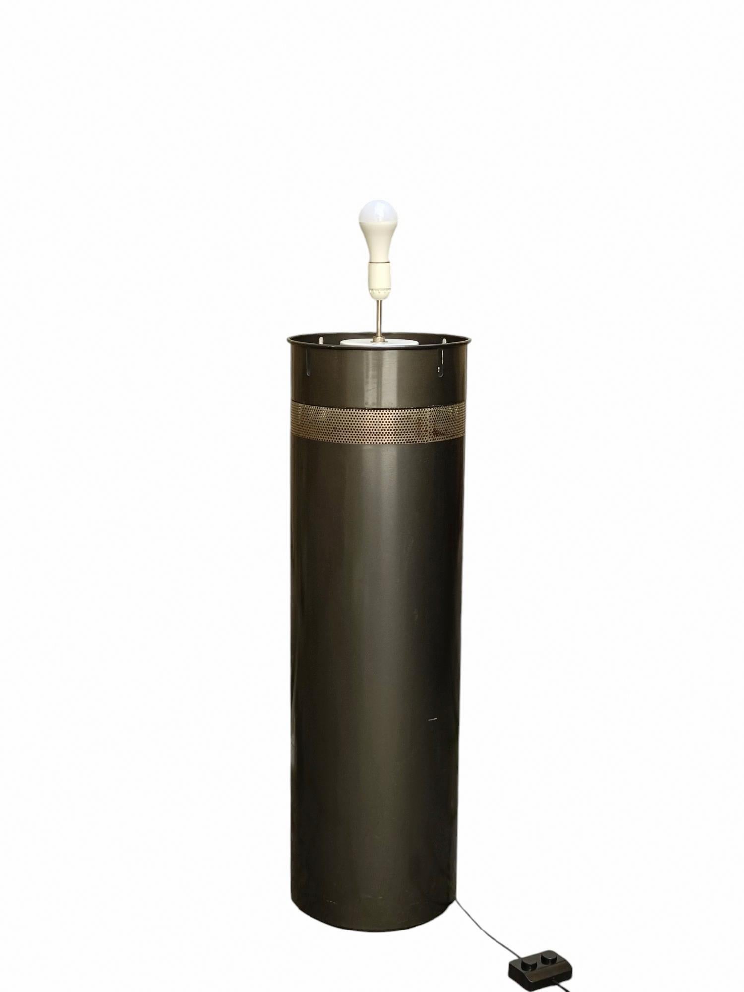 Gae Aulenti para Artemide Lámpara de pie 'Oracolo' Gris, Italia 1970s en Bueno estado para la venta en Naples, IT