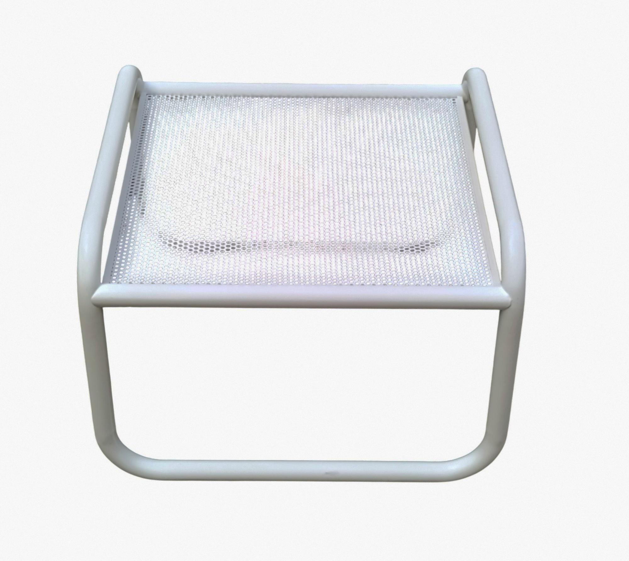 Italian Gae Aulenti pour Poltronova Table basse blanche 