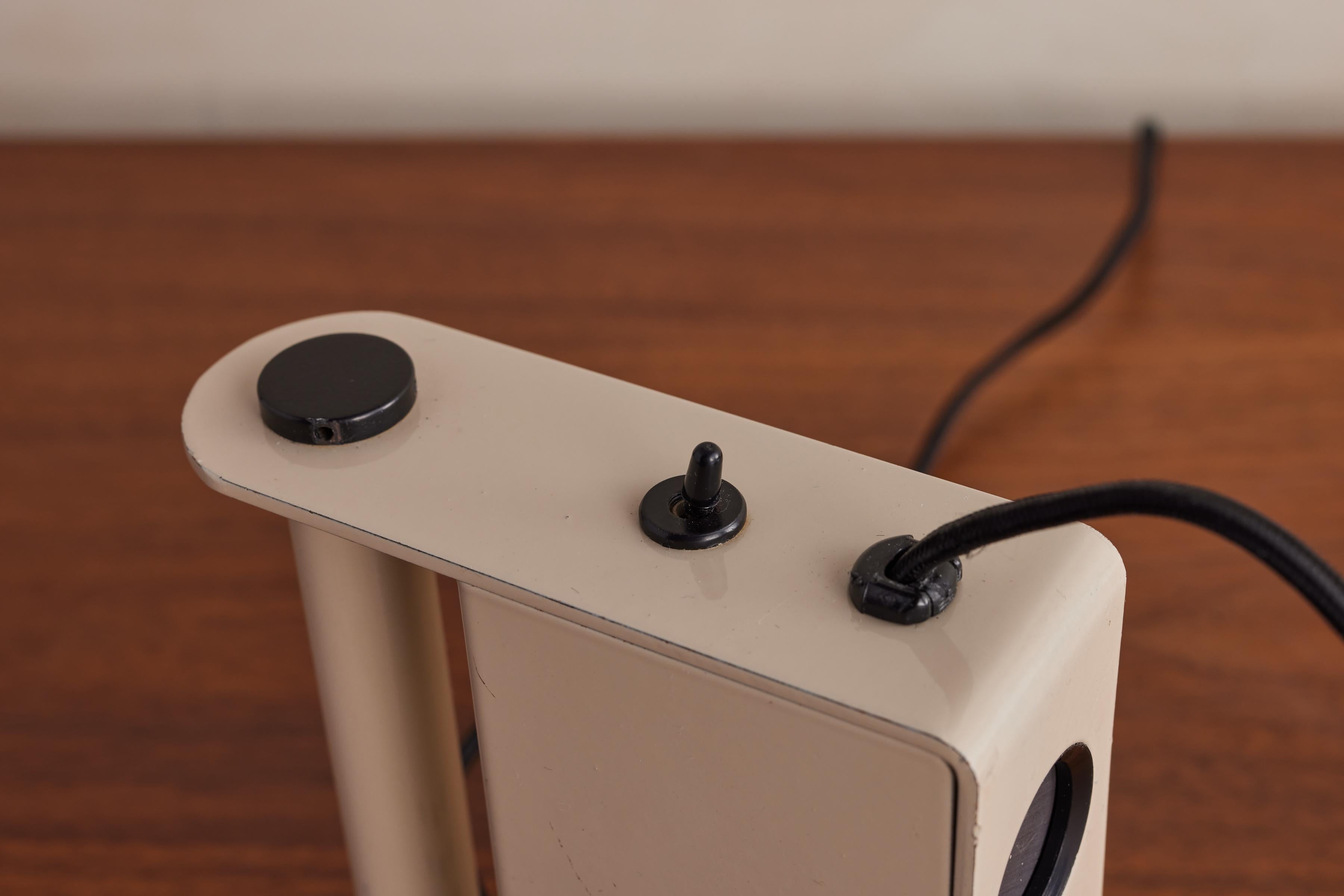 Gae Aulenti & Piero Castiglioni Lámpara de mesa Minibox en venta 6