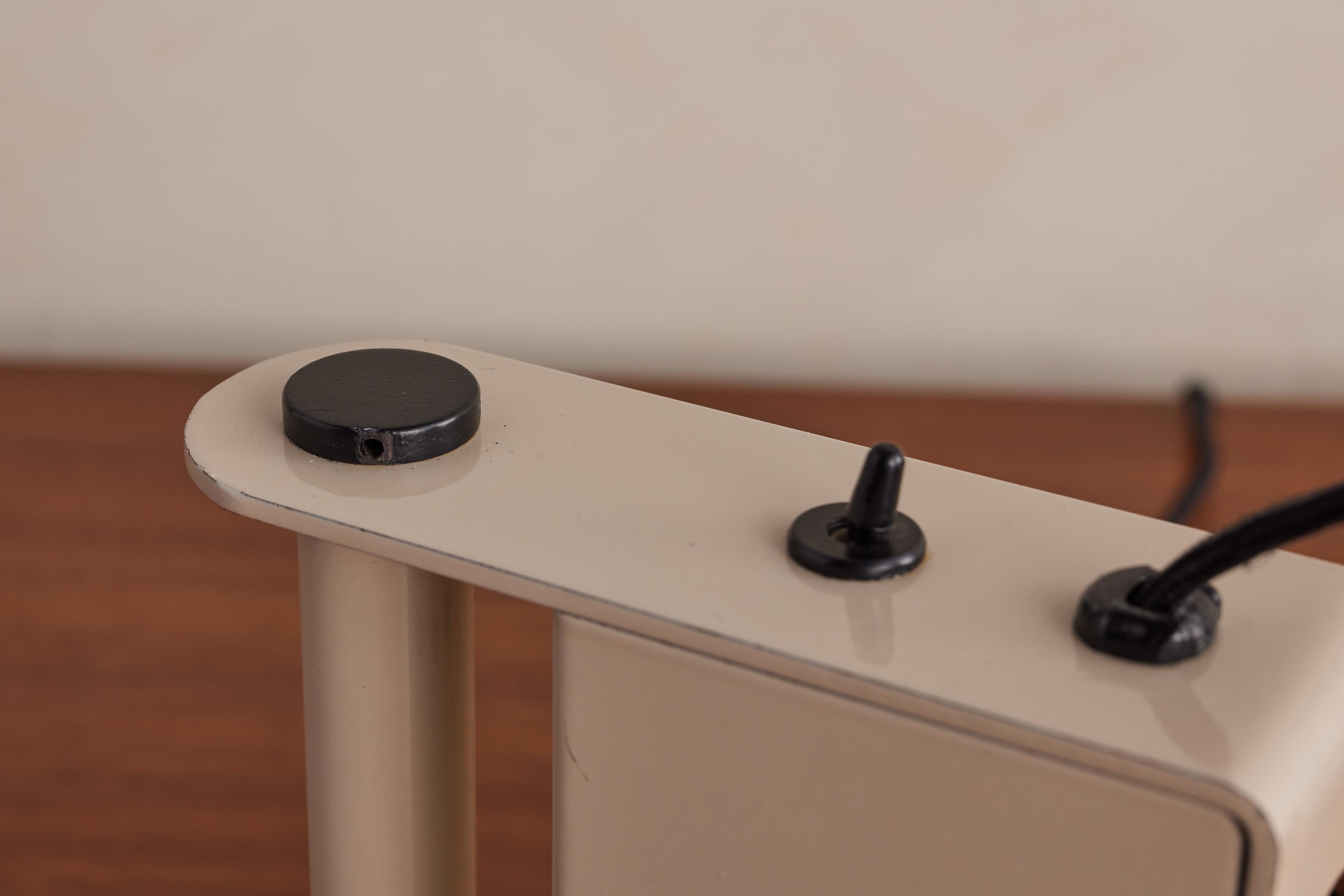 Gae Aulenti & Piero Castiglioni Lámpara de mesa Minibox en venta 7