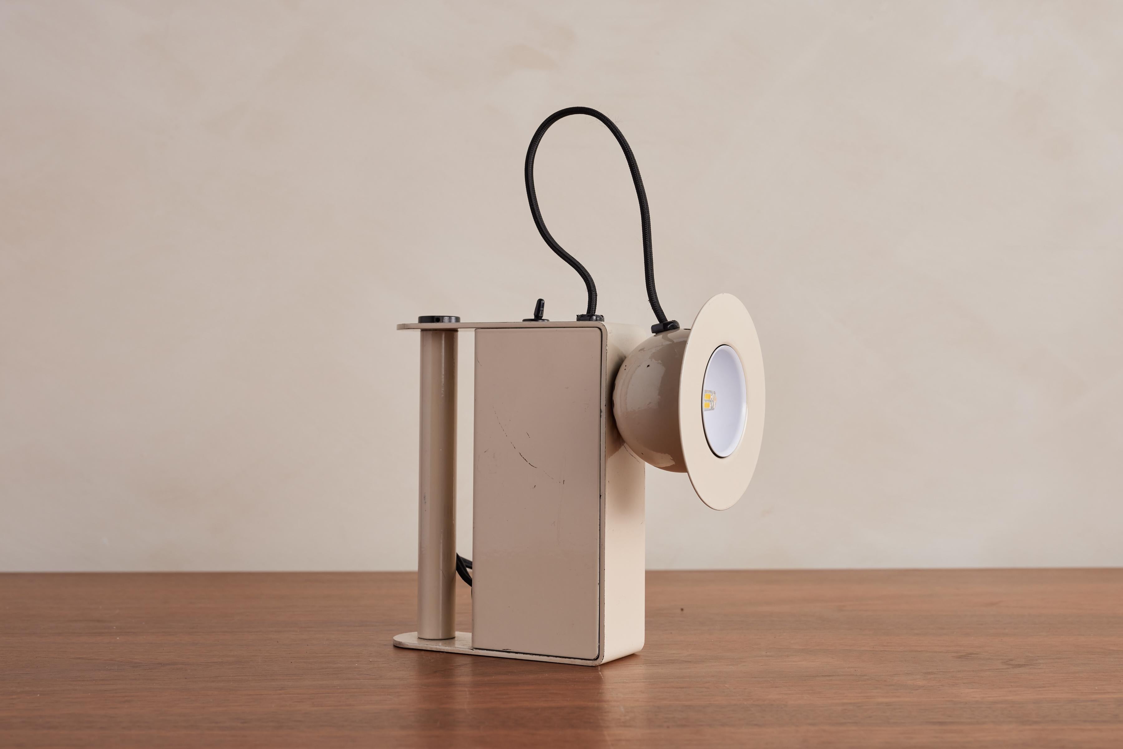 Gae Aulenti & Piero Castiglioni Lámpara de mesa Minibox en venta 9