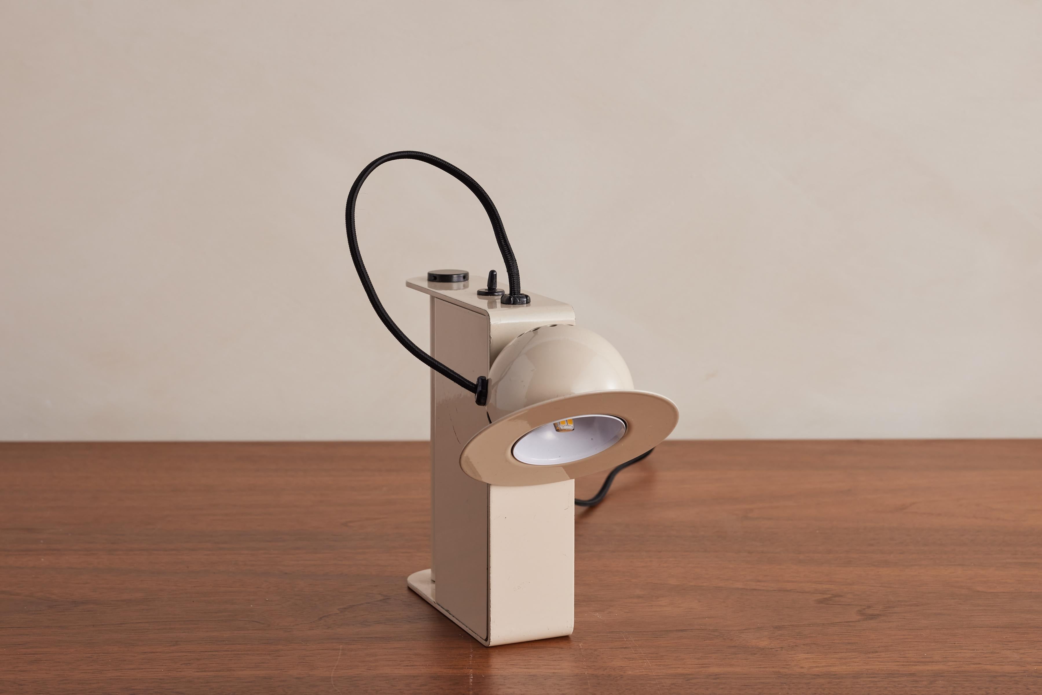 Gae Aulenti & Piero Castiglioni Lámpara de mesa Minibox finales del siglo XX en venta