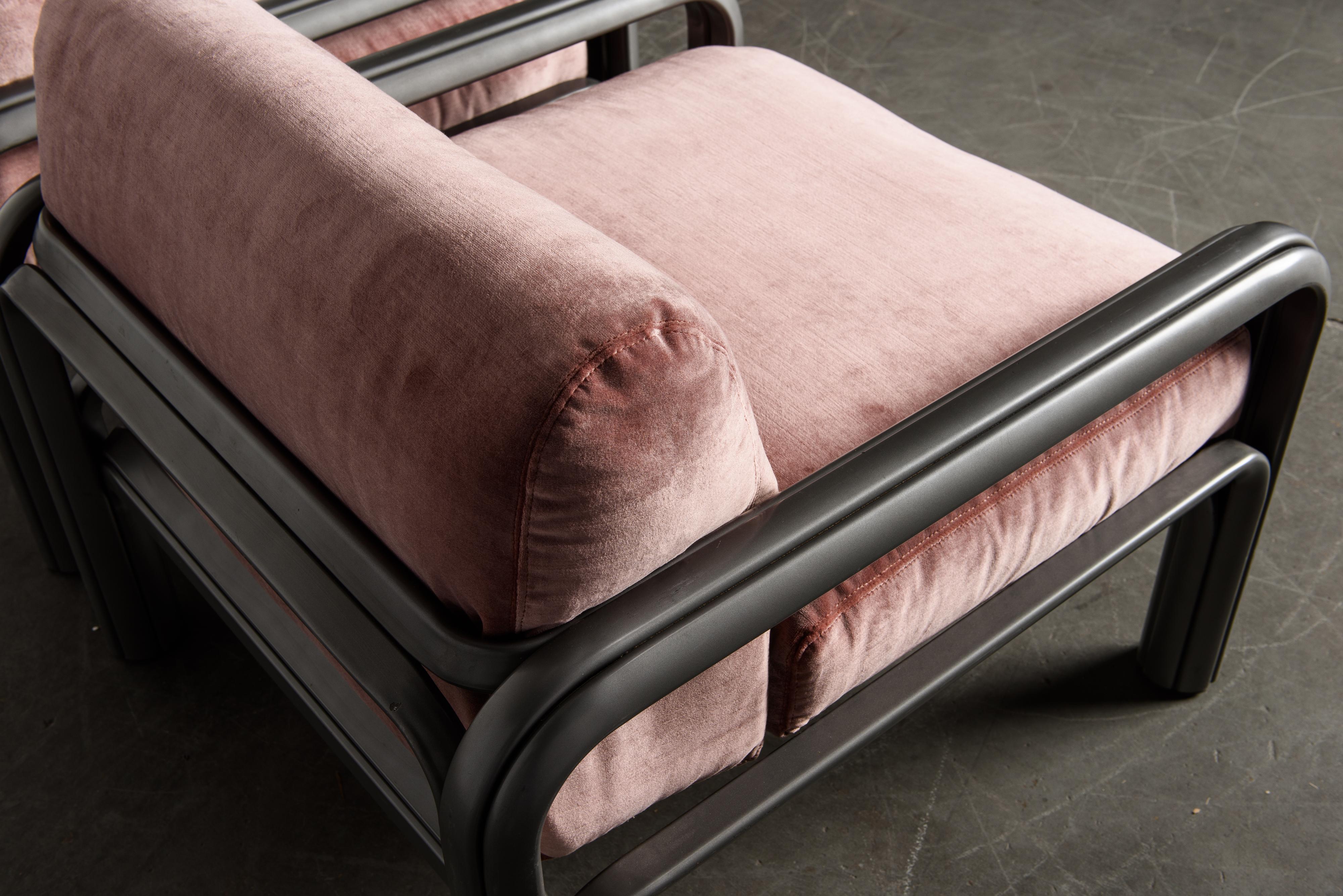 Gae Aulenti Pink Velvet and Grey Steel Lounge Chairs for Knoll International 7