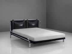 Letto Queen Size Gae Aulenti con struttura tubolare