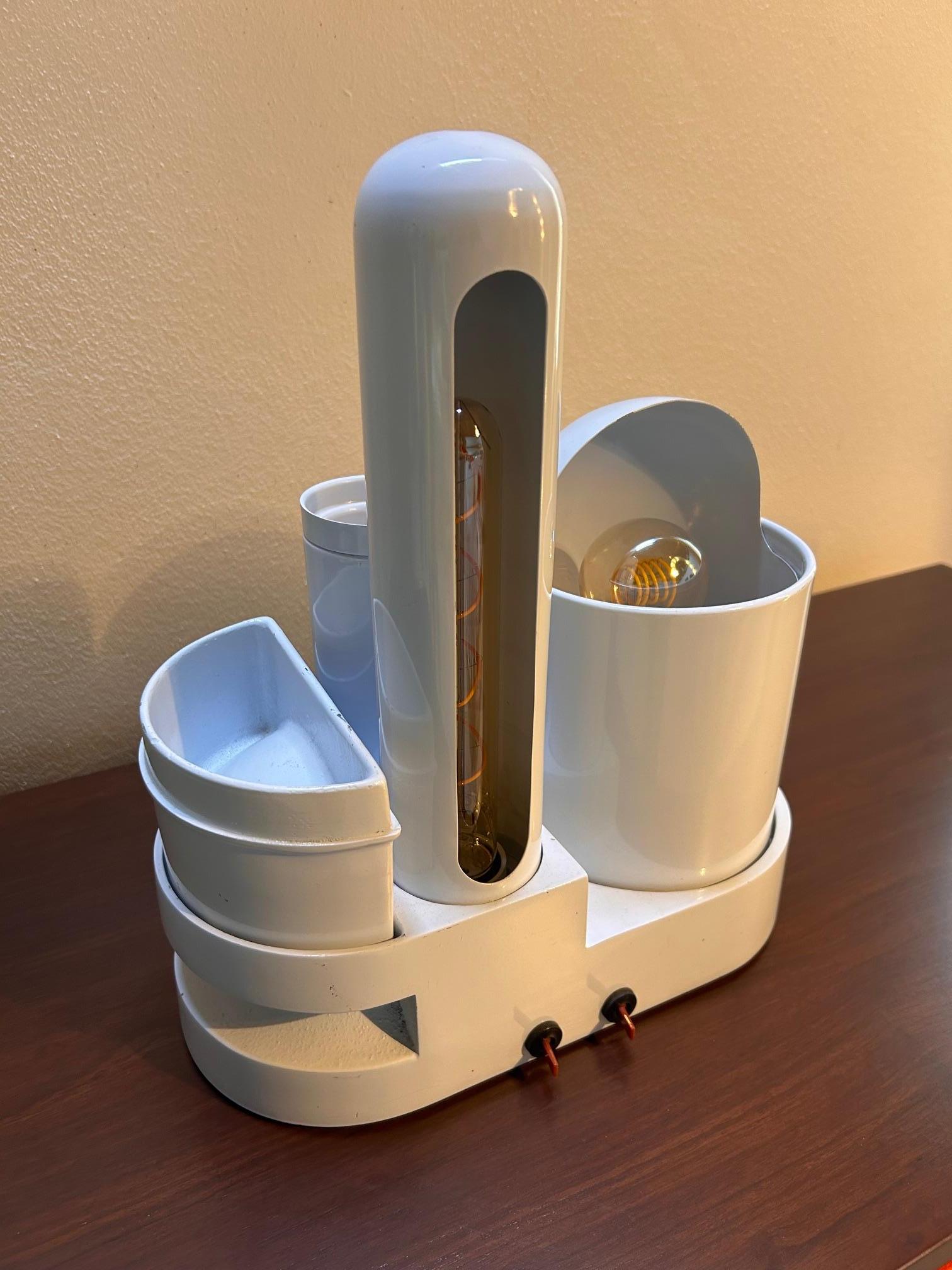 In 1968 Gae Aulenti created for Candle Italy the 