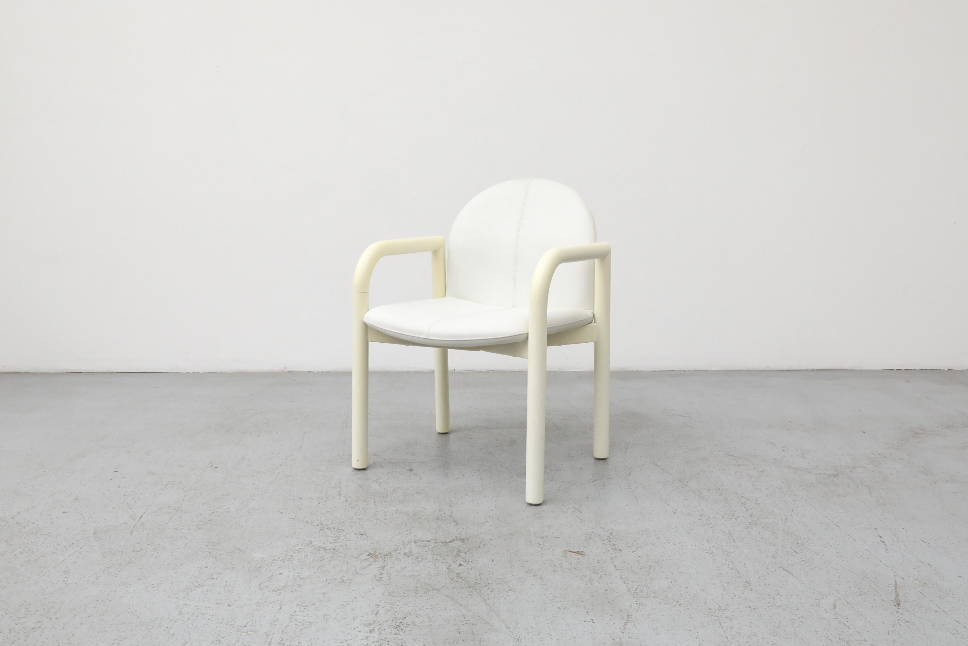 Ein seltener und visuell überzeugender Mid-Century-Sessel von COR Sitzkomfort, dem deutschen Hersteller, der für seine innovative Designvision bekannt ist. Dieses in den 1970er Jahren hergestellte Stück verkörpert auf wunderbare Weise den kühnen,