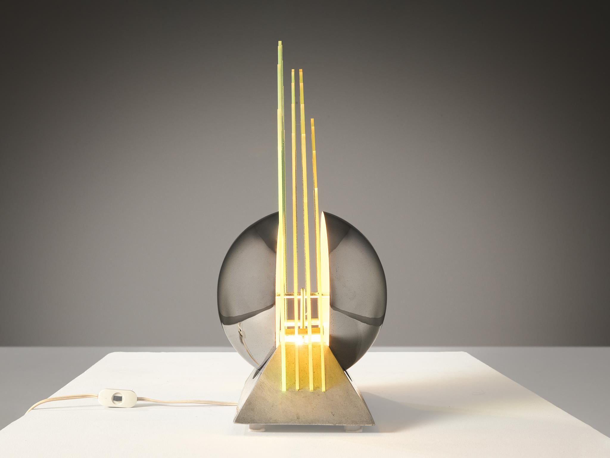 Italiano Gae Aulenti per New Lamp Lampada da tavolo in acrilico e metallo giallo neon & verde