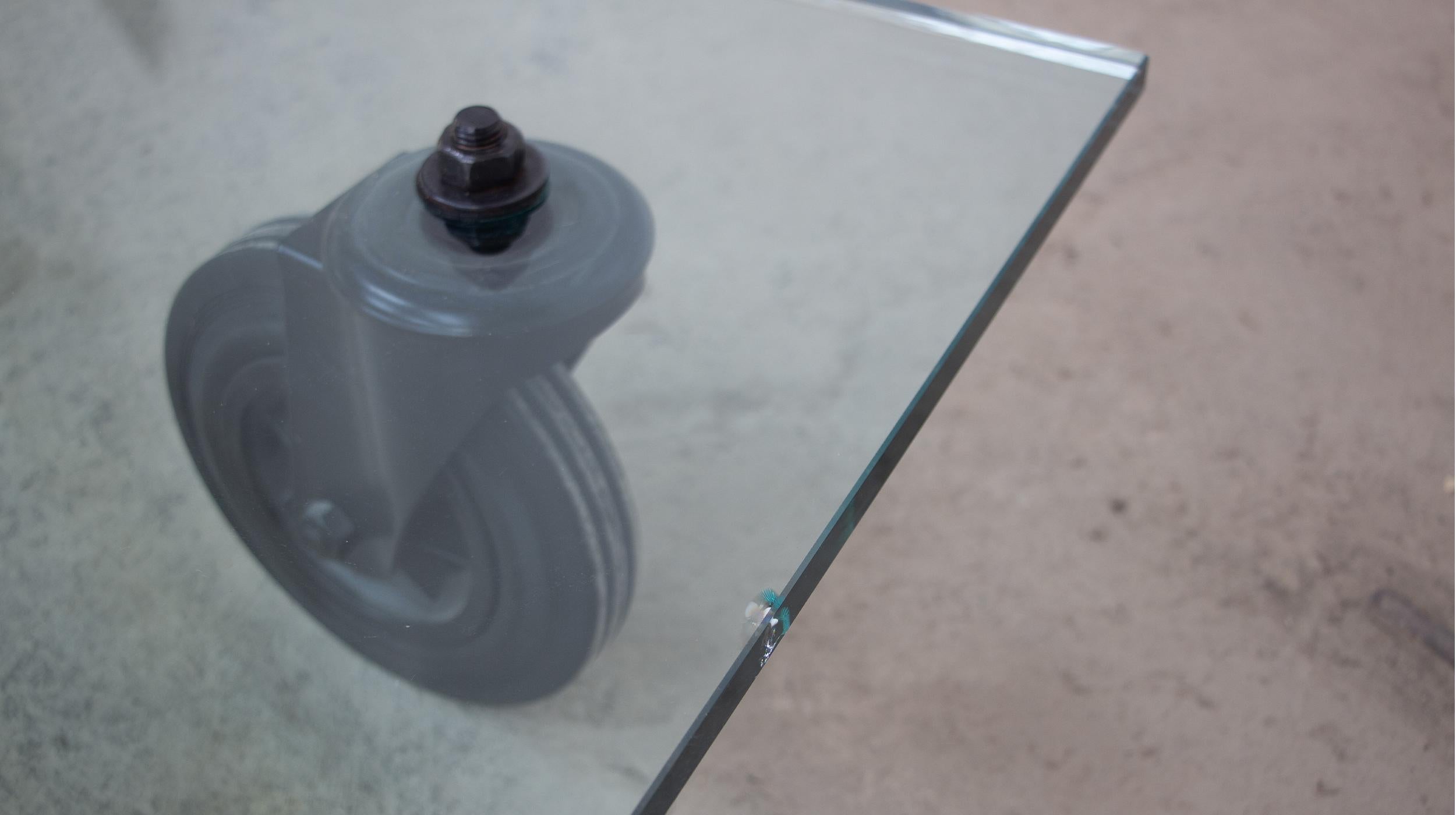 Gae Aulenti  Tavolo Con Ruote coffee table for Fontana Arte In Fair Condition For Sale In LYON, FR