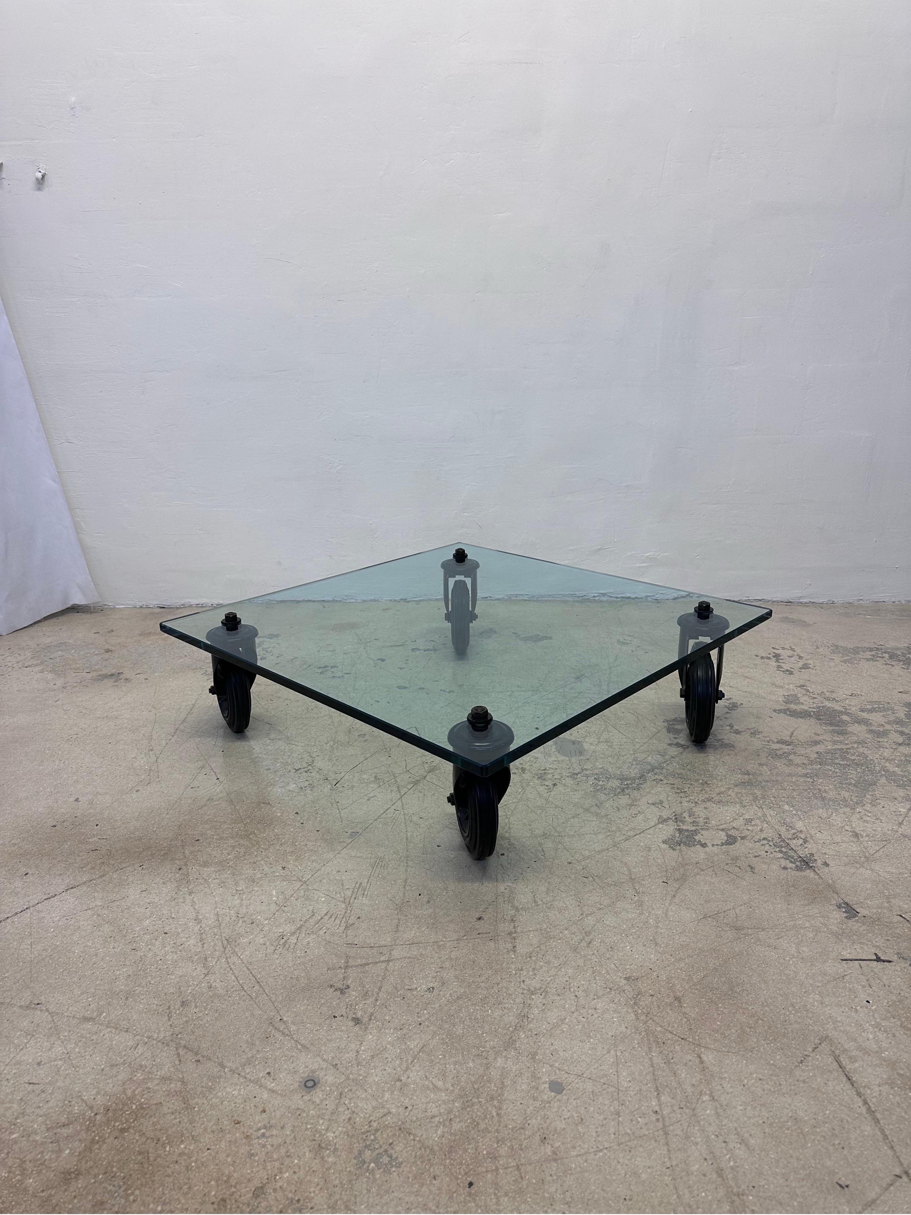 Modern Gae Aulenti Tavolo Con Ruote Low Glass Coffee Table on Casters for Fontana Arte For Sale