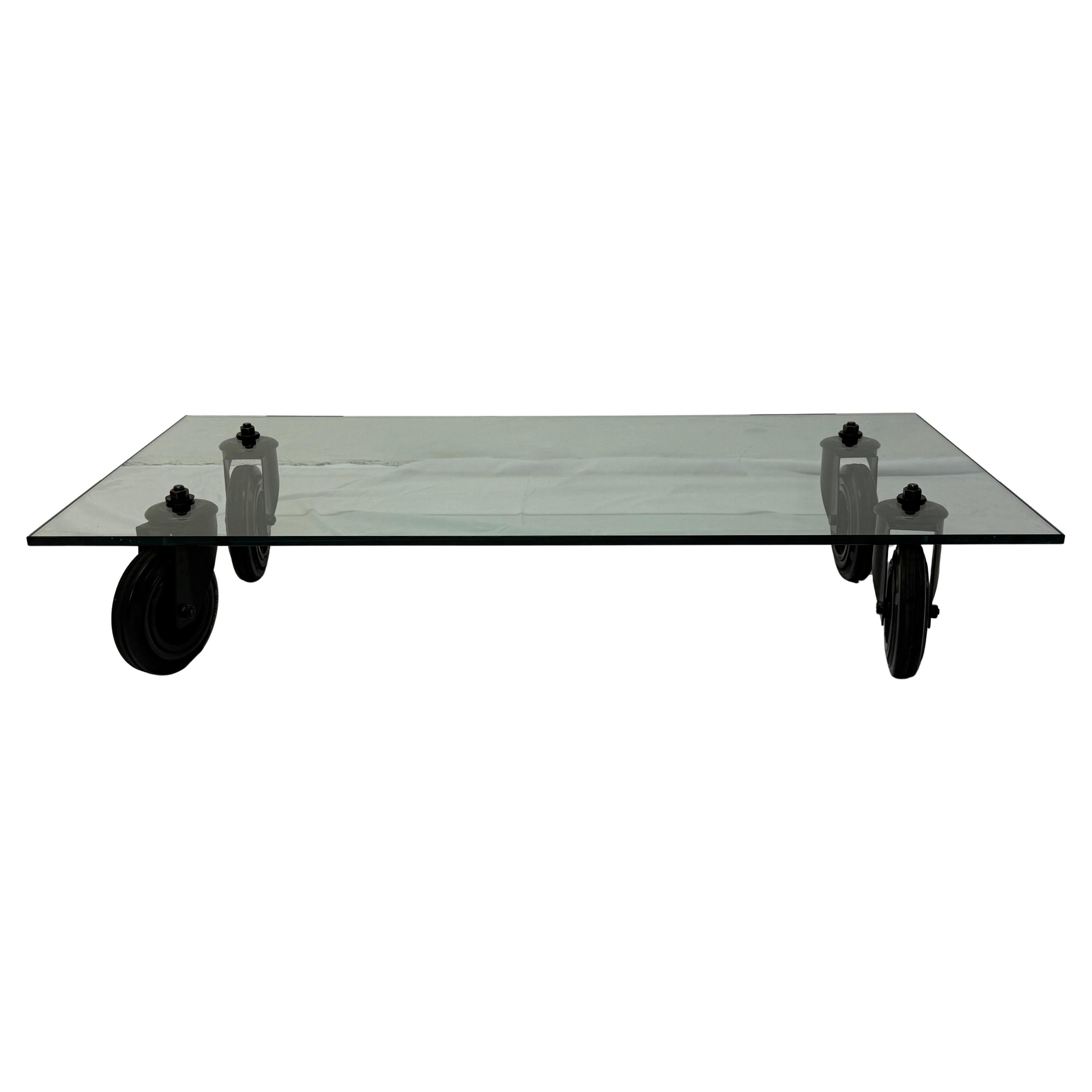 Table basse Tavolo Con Ruote de Gae Aulenti sur roulettes pour Fontana Arte en vente