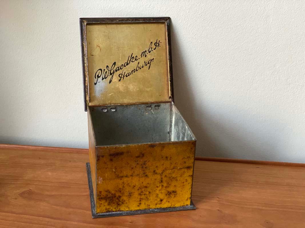 Sheet Metal Gaedke Cookie Tin, Germany Around 1900, Lithographed For Sale