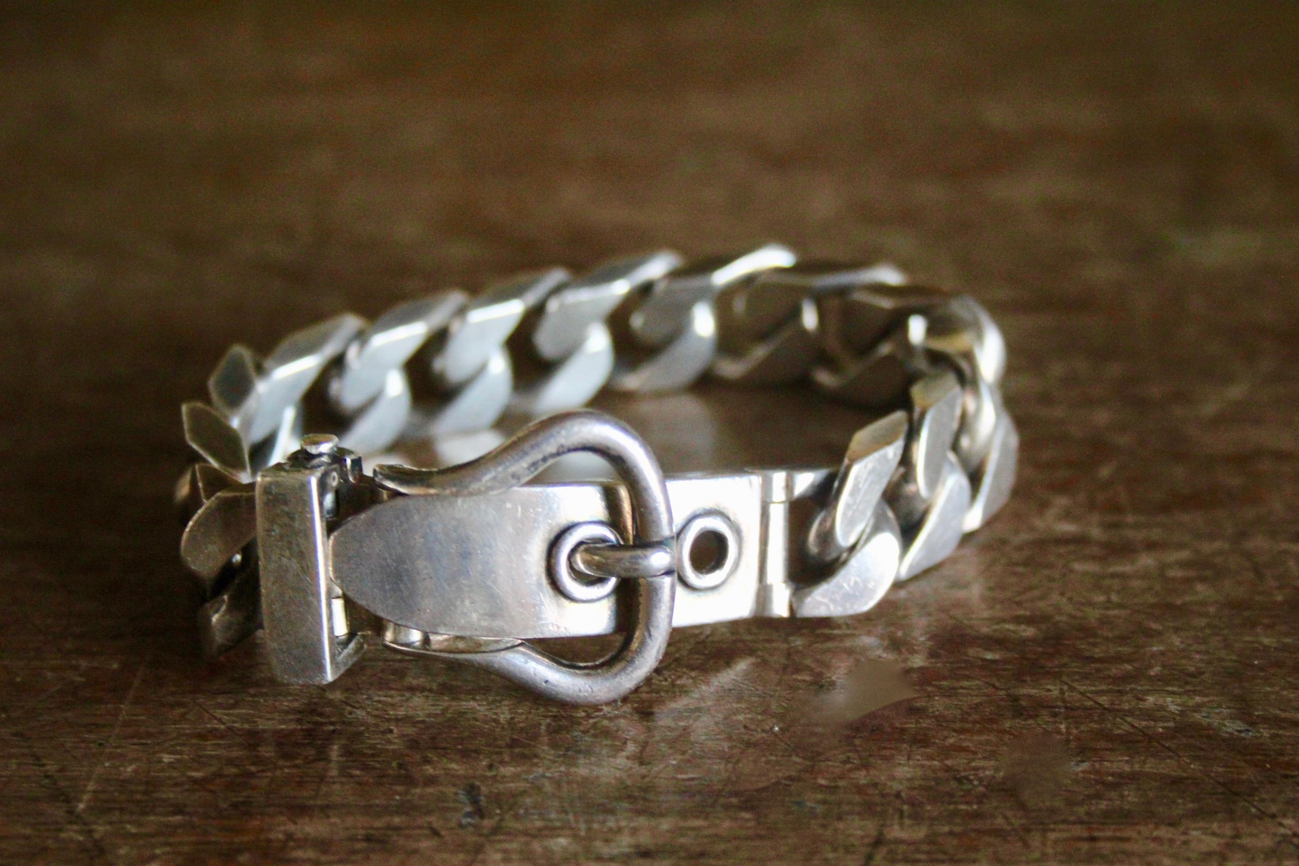 Silver bracelet made by gaetan de percin, he is notably known for having collaborated with the maisons Dior, Hermes, Chanel, Tiffany