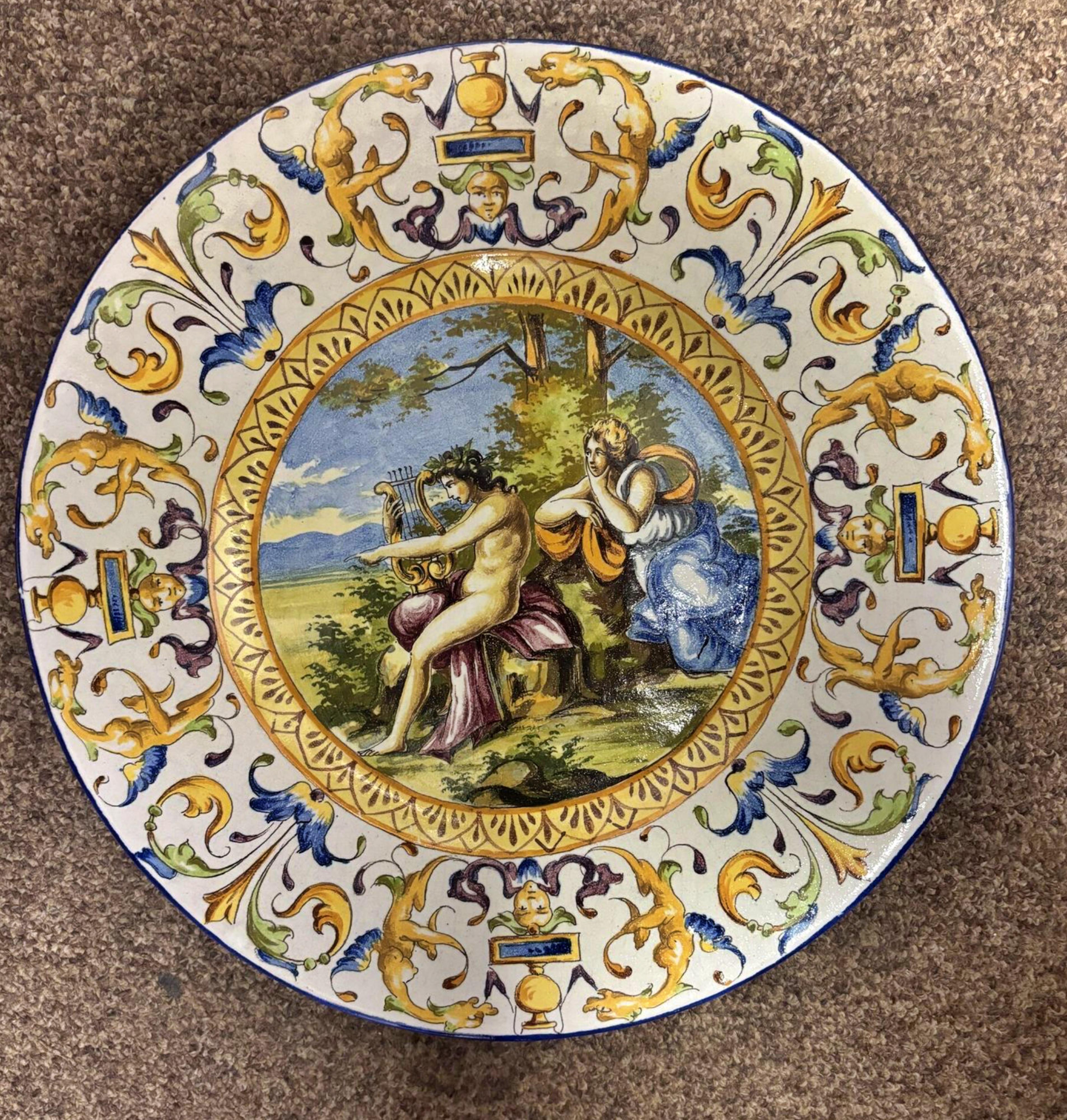 Fatto a mano Gaetano BATTAGLIA (Napoli-Italia - attivo tra il 1850 e il 1885) Coppia di piatti grandi in vendita