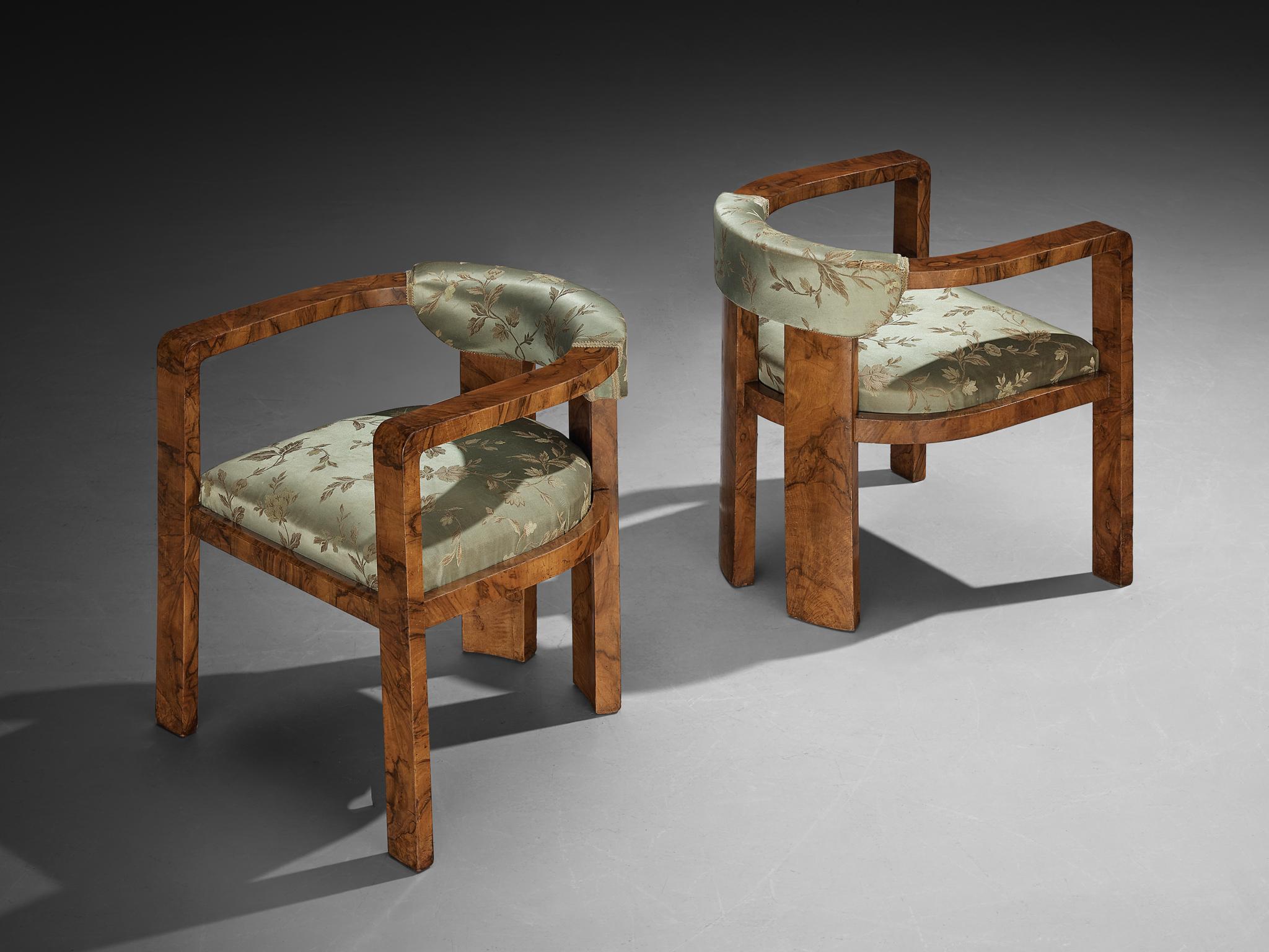Metà XX secolo Gaetano Borsani per Atelier Borsani Varedo Poltrone con seta colorata verde in vendita