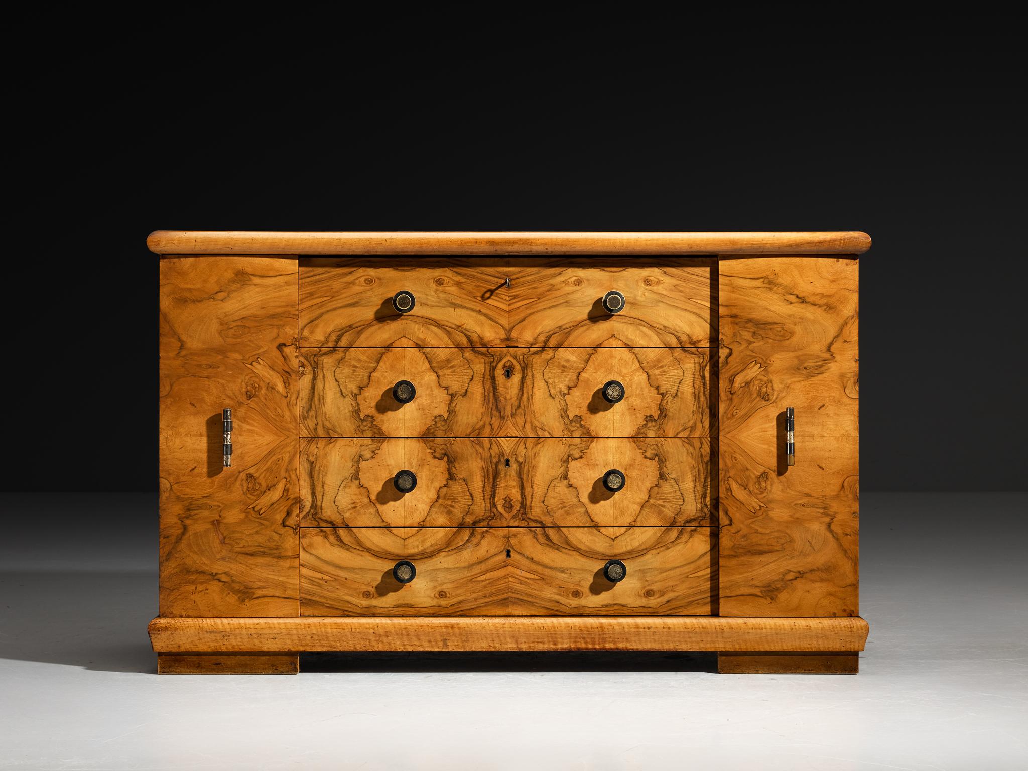 Gaetano Borsani per Atelier di Varedo Cassettiera in radica di noce e noce In condizioni buone in vendita a Waalwijk, NL
