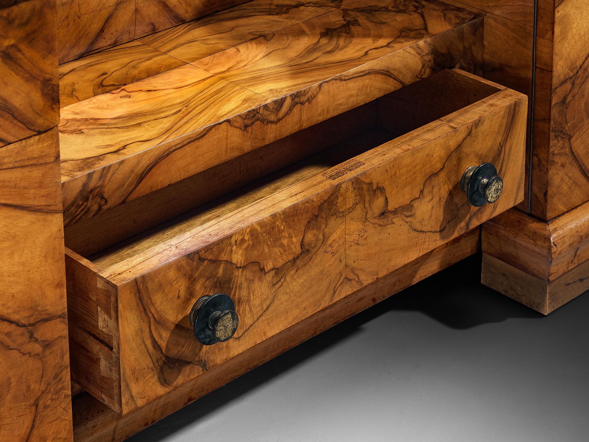 Gaetano Borsani para Atelier di Varedo Tocador con taburete en nogal Burl en venta 3