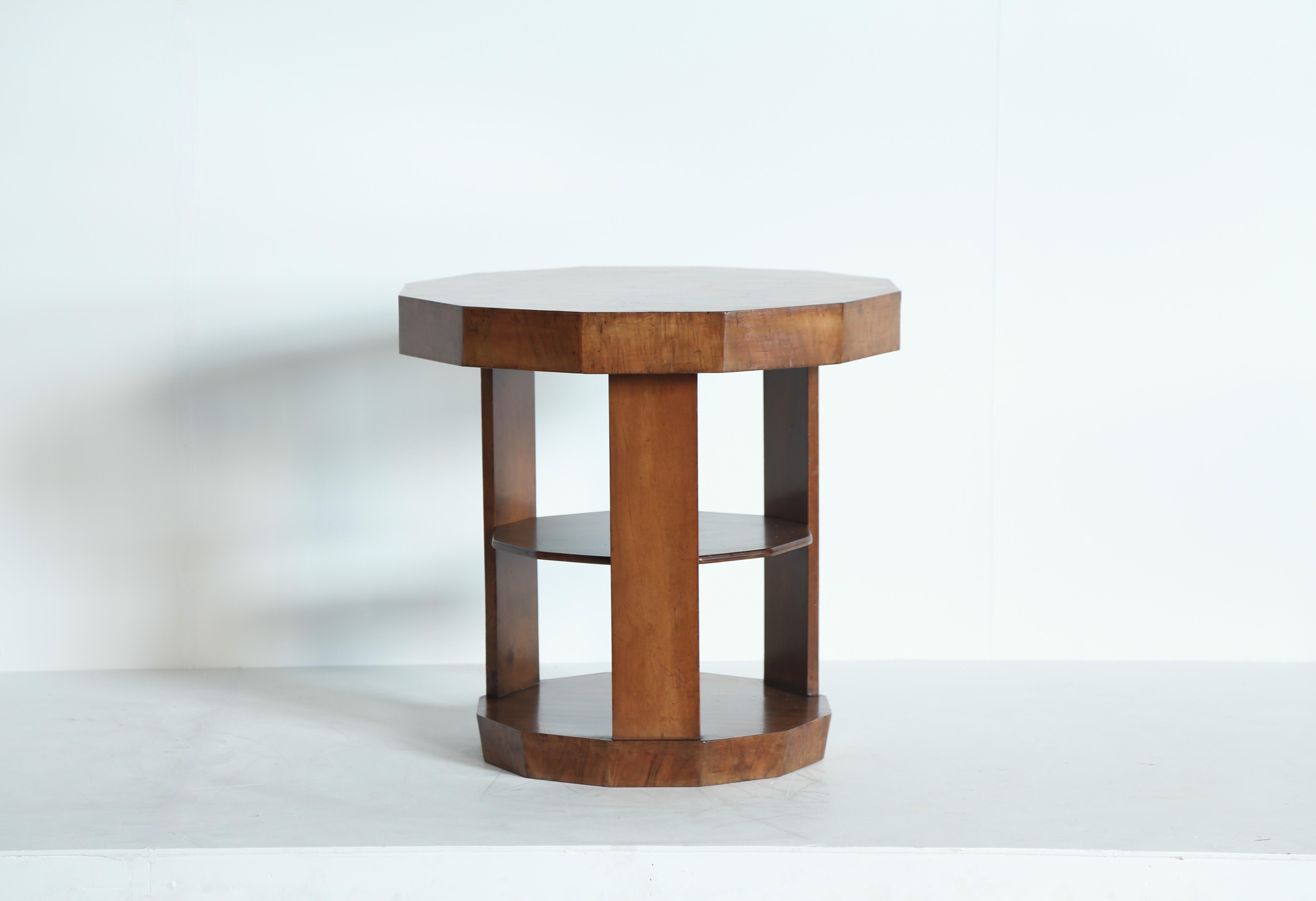 Bois Table d'appoint Gaetano Borsani, Italie, années 1930 en vente