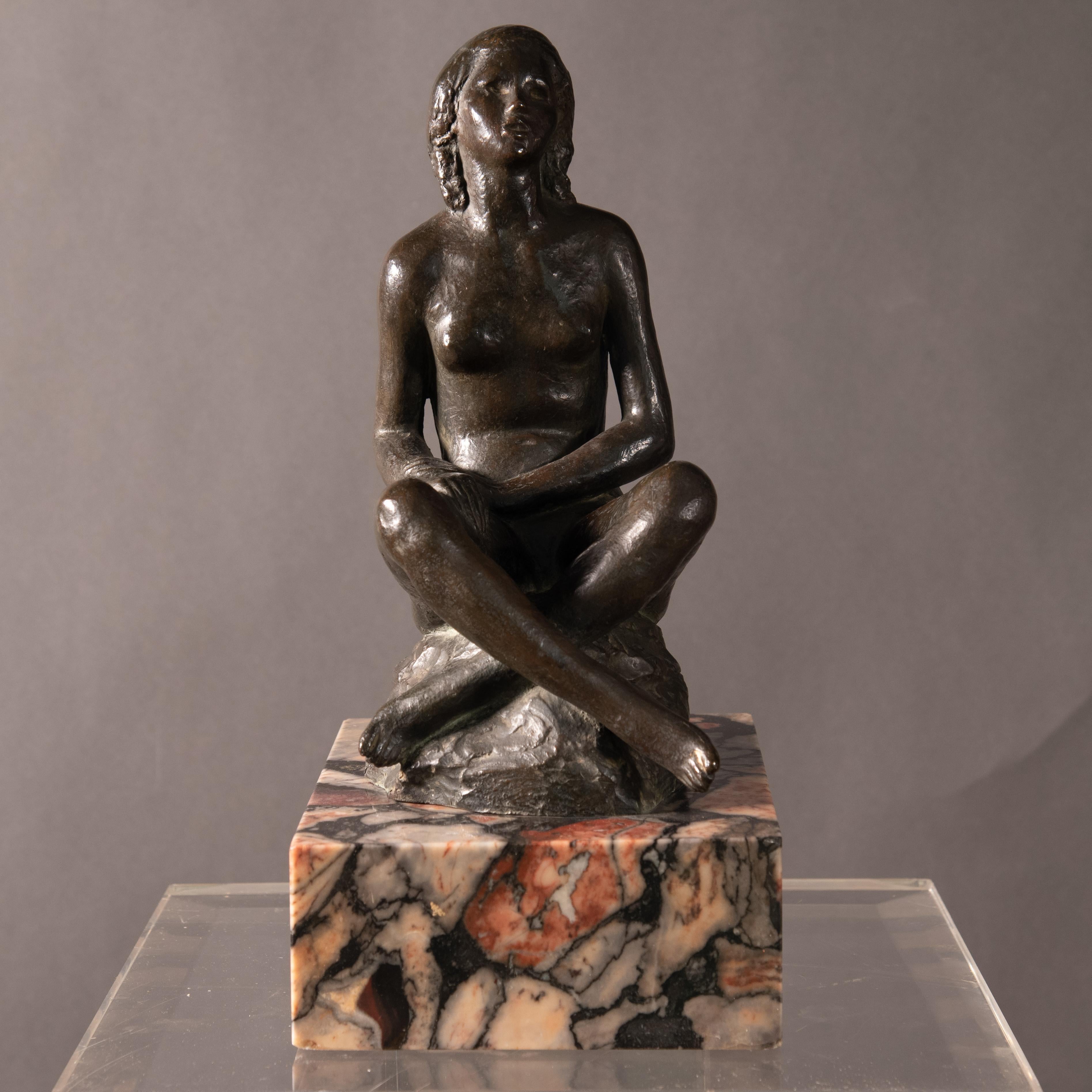 Scultura in bronzo firmata Art Decò degli anni '20, nudo di donna in vendita 1