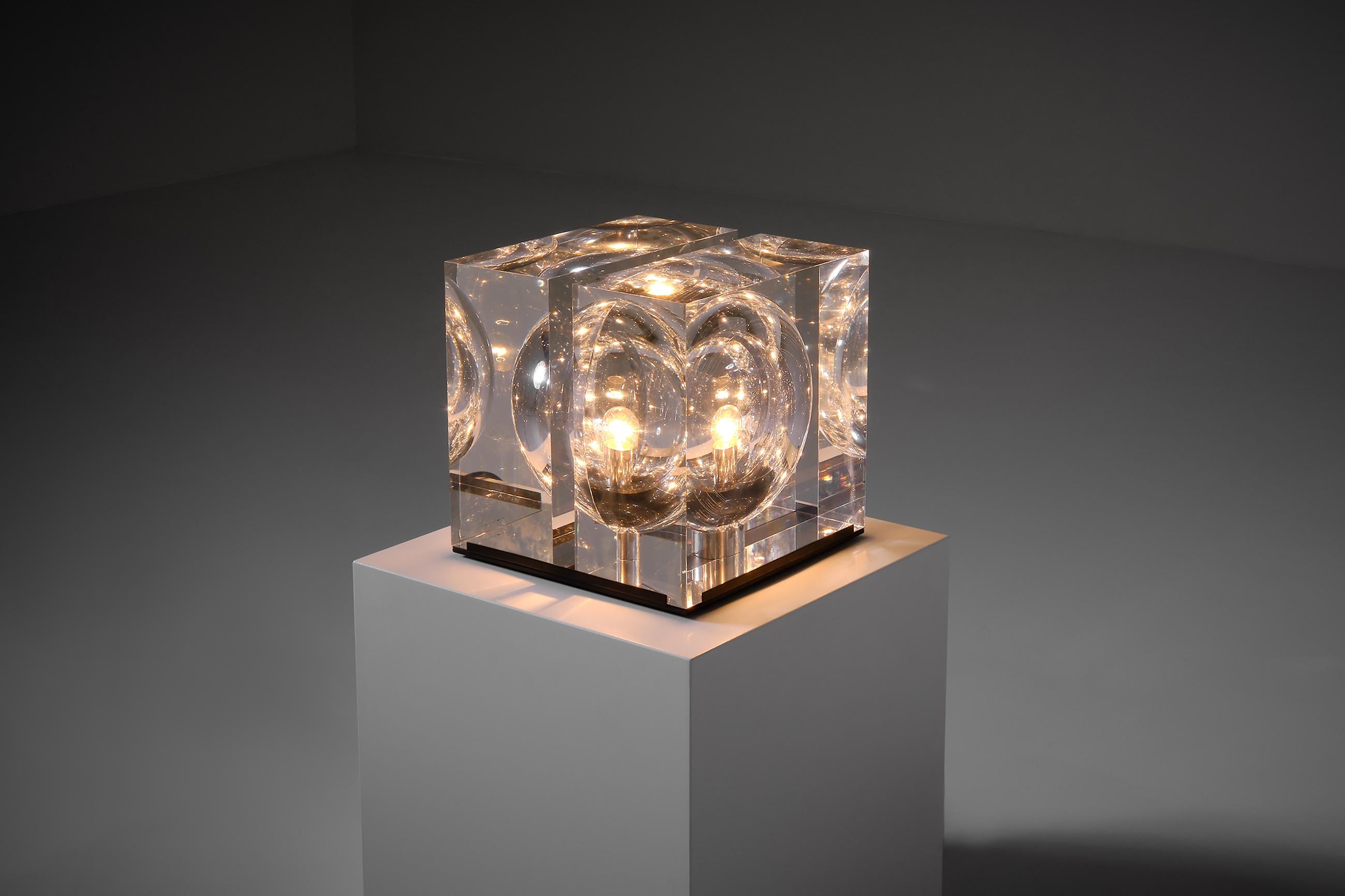 Italian Gaetano Missaglia Acrylic ‘Cubo’ Table Lamp, 1970s