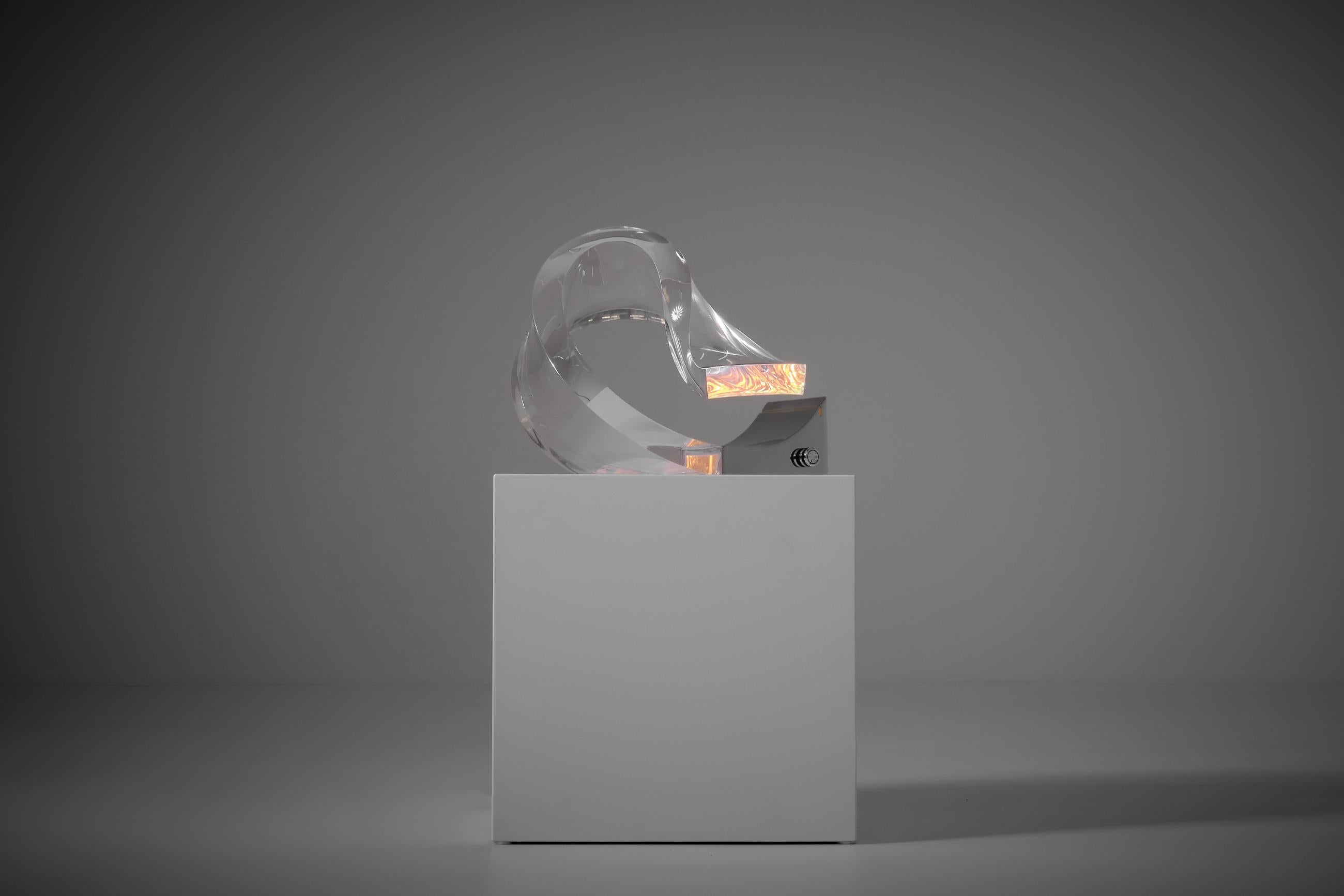 Mid-Century Modern Gaetano Missaglia Acrylic Swirl Table Lamp