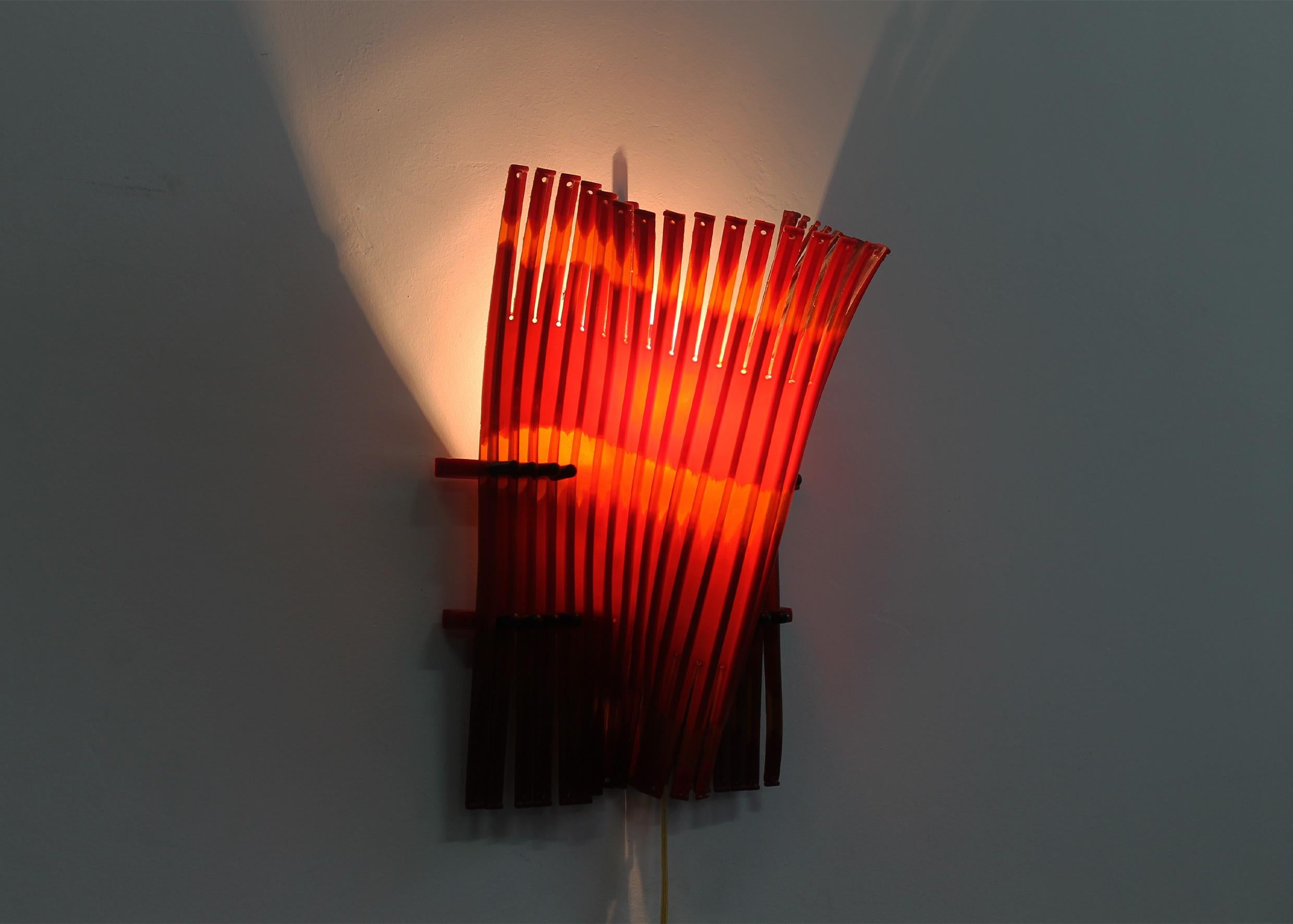Gaetano Pesce Alda Wall Lamp in Rubber and Steel Rod 2004 For Sale 3
