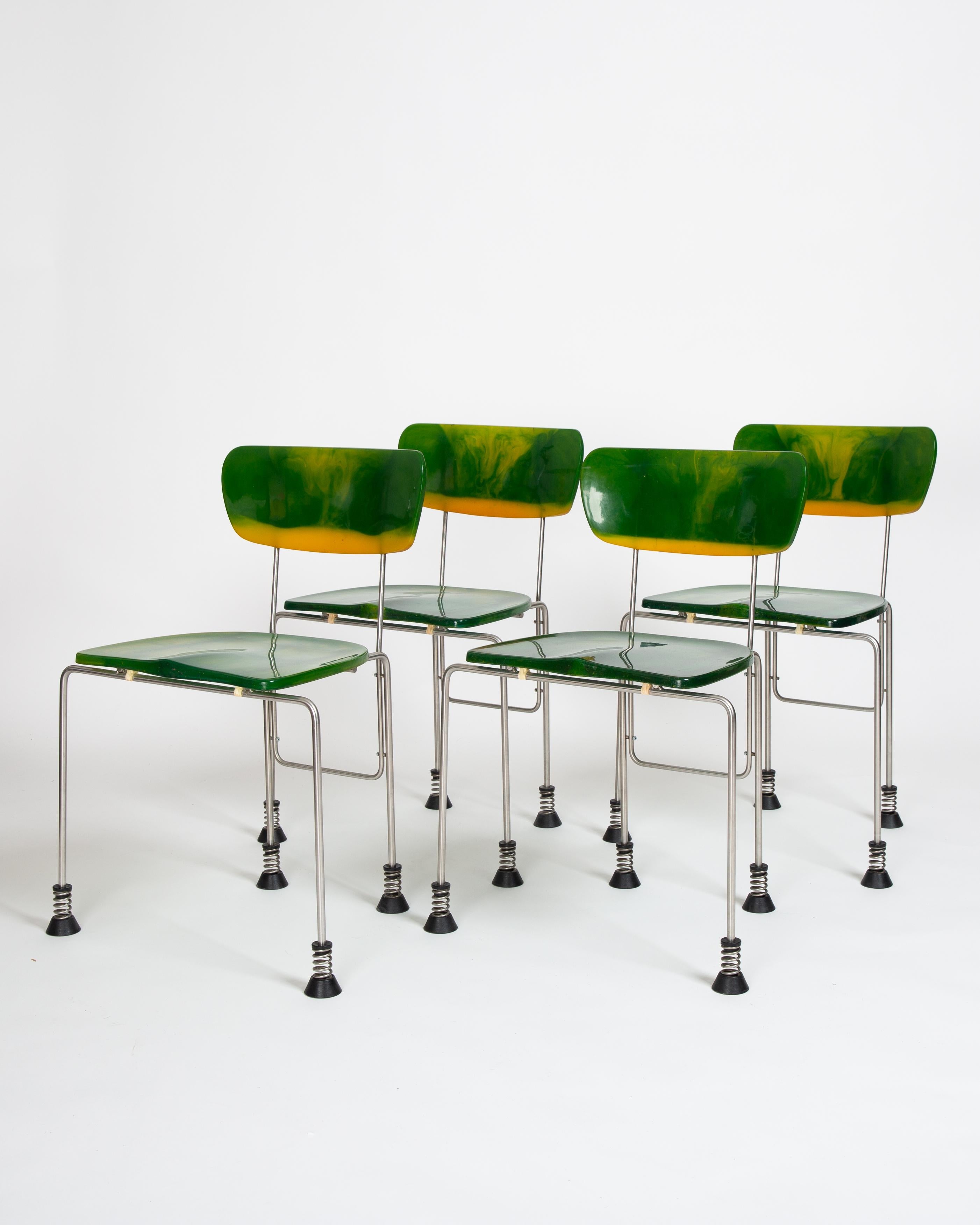 Post-Modern Gaetano Pesce Broadway Chairs 543 Made in Italy by Bernini 1993 Green For Sale