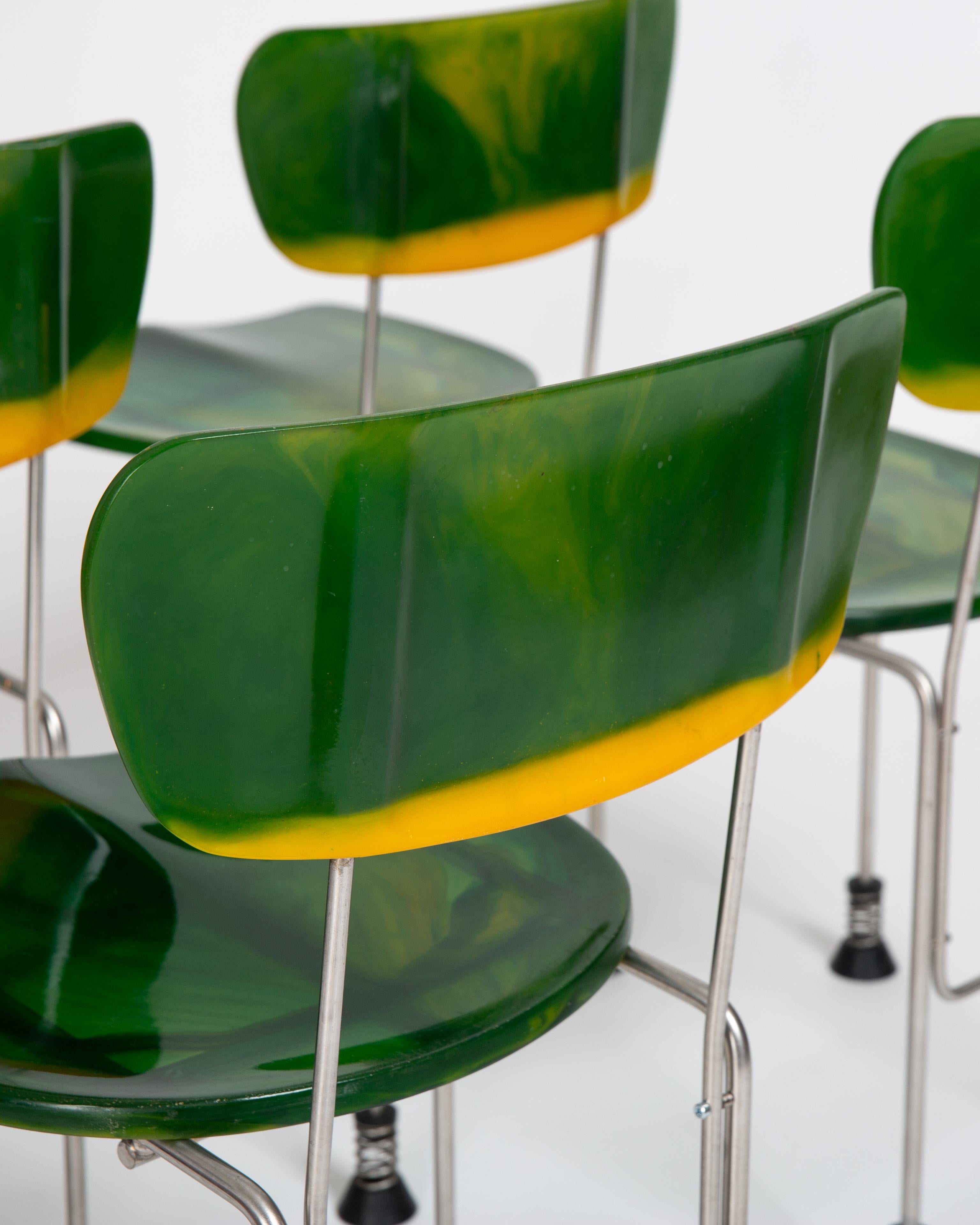 Hand-Crafted Gaetano Pesce Broadway Chairs 543 Made in Italy by Bernini 1993 Green For Sale