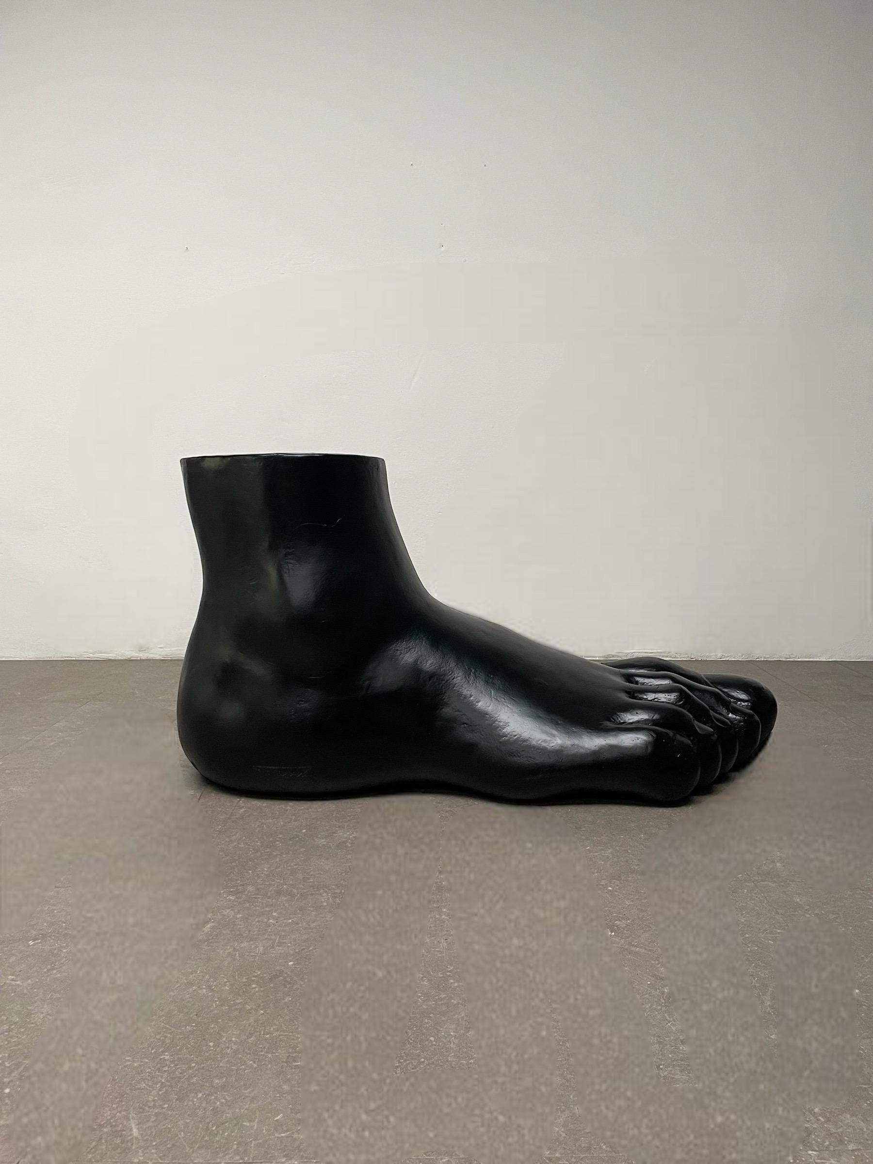 Mid-Century Modern Gaetano Pesce First Edition 'Il Piede' Postmodern Lounge Chair, Black, 1969