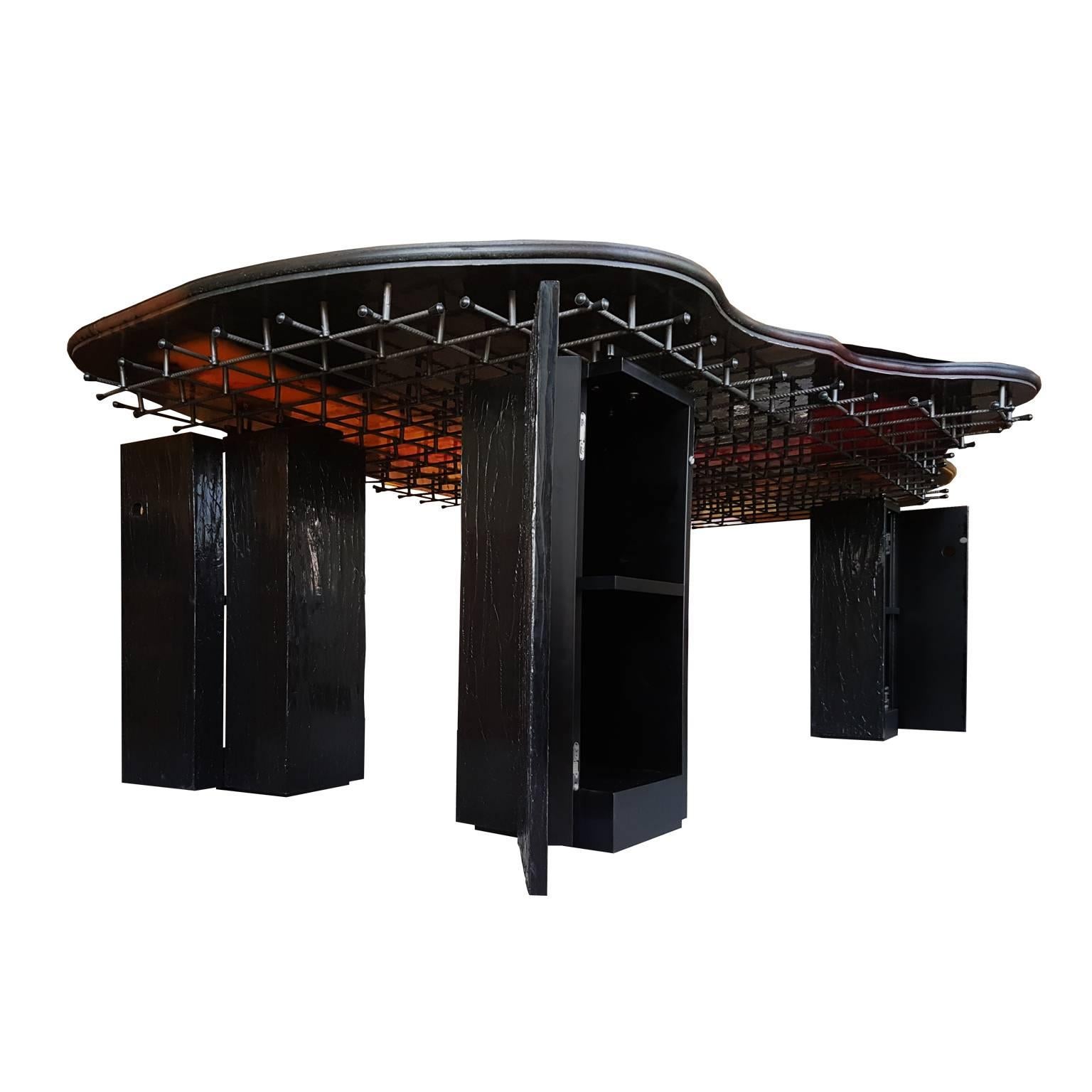Gaetano Pesce Italian Dining Table with Resin Top and Black Wood Legs In Excellent Condition For Sale In Mornico al Serio ( BG), Lombardia