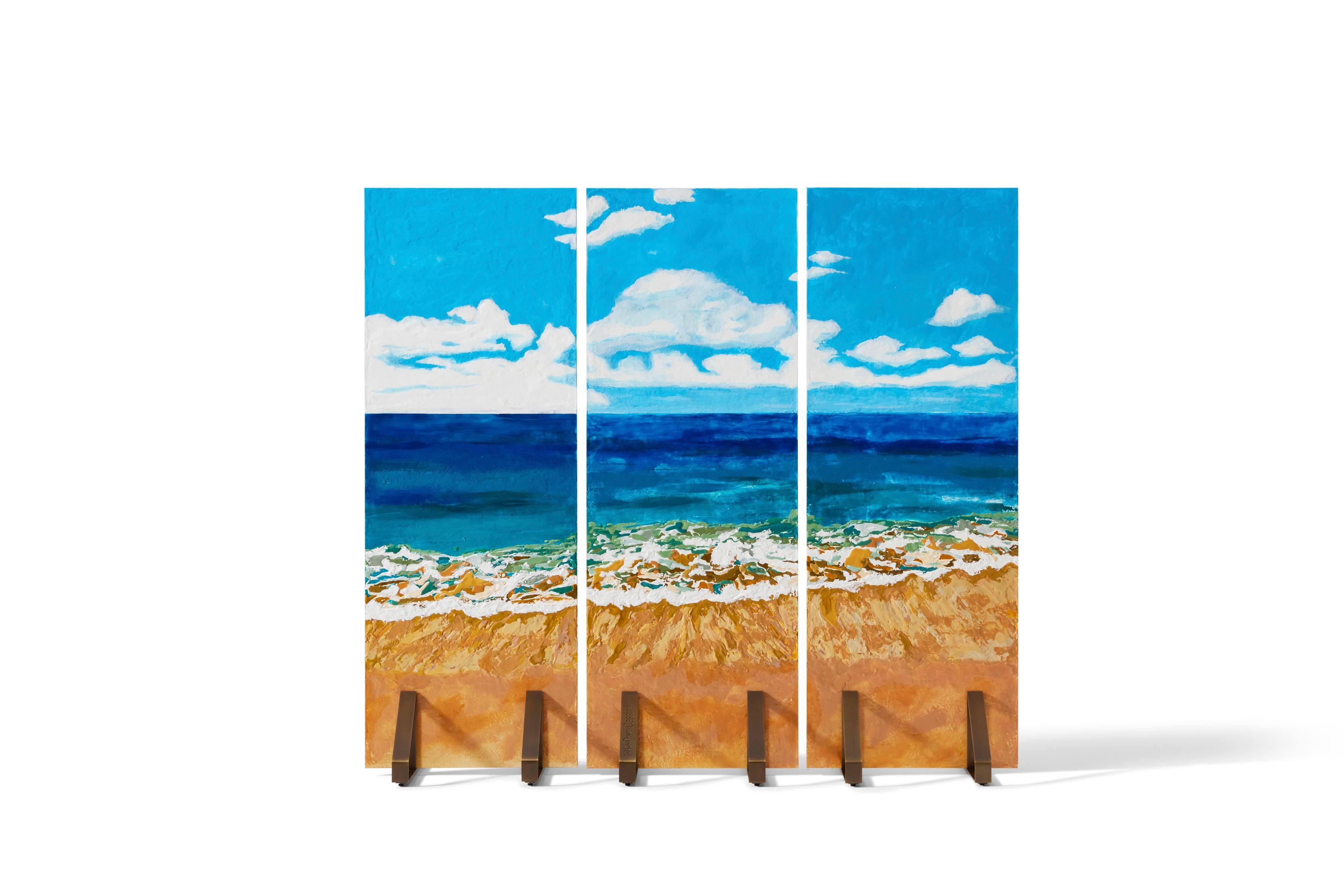 Limited Edition Room Divider Paravento Risacca designed by Gaetano Pesce .
Manufactured by Cassina (Italy)

Screen composed of 3 separate panels made of polyurethane resin and a brass base with an integrated Bluetooth® speaker.
Limited edition of 9