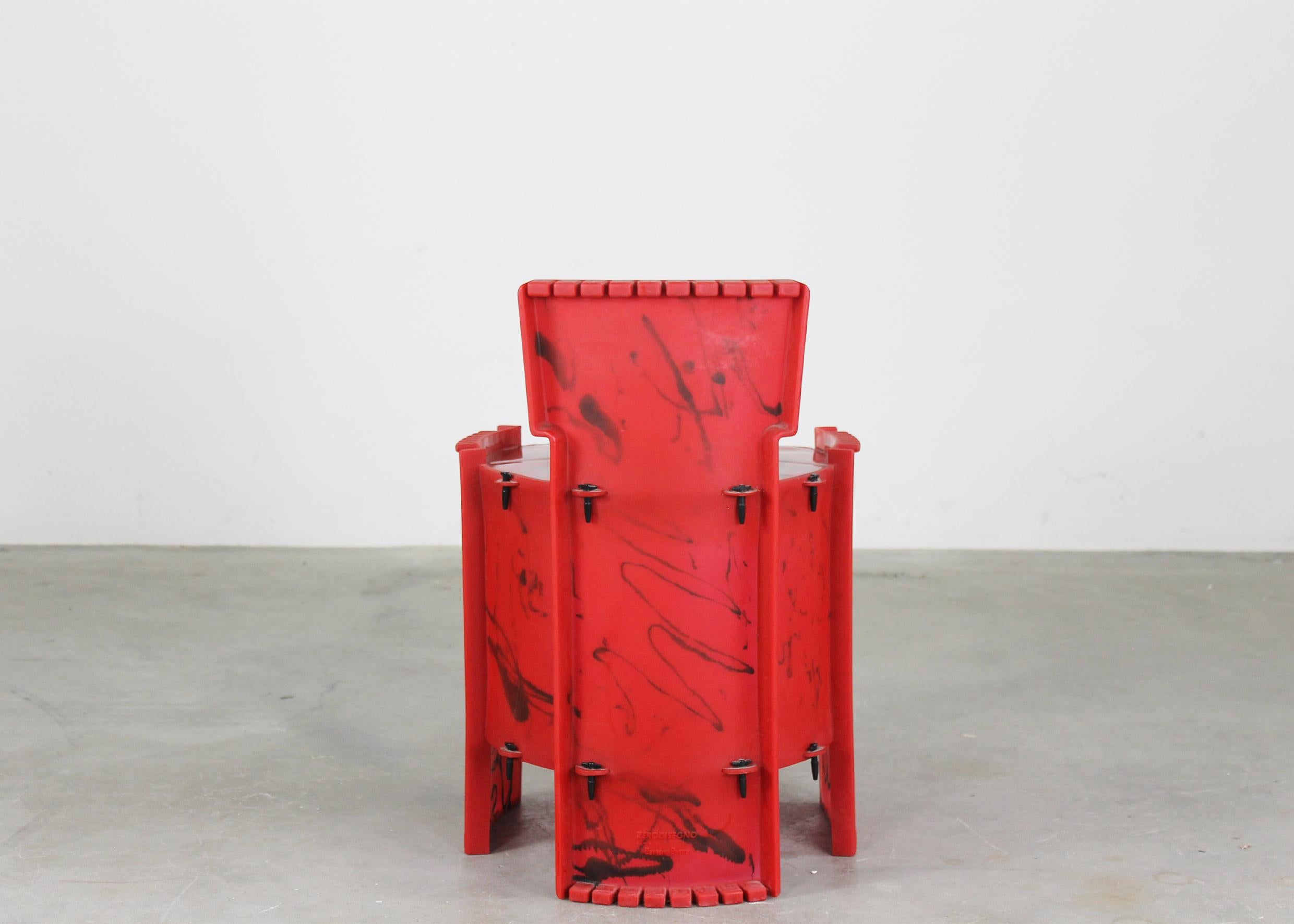 Gaetano Pesce Nobody's Perfect Small Chair in Red Resin by Zerodisegno 2000s In Good Condition For Sale In Montecatini Terme, IT