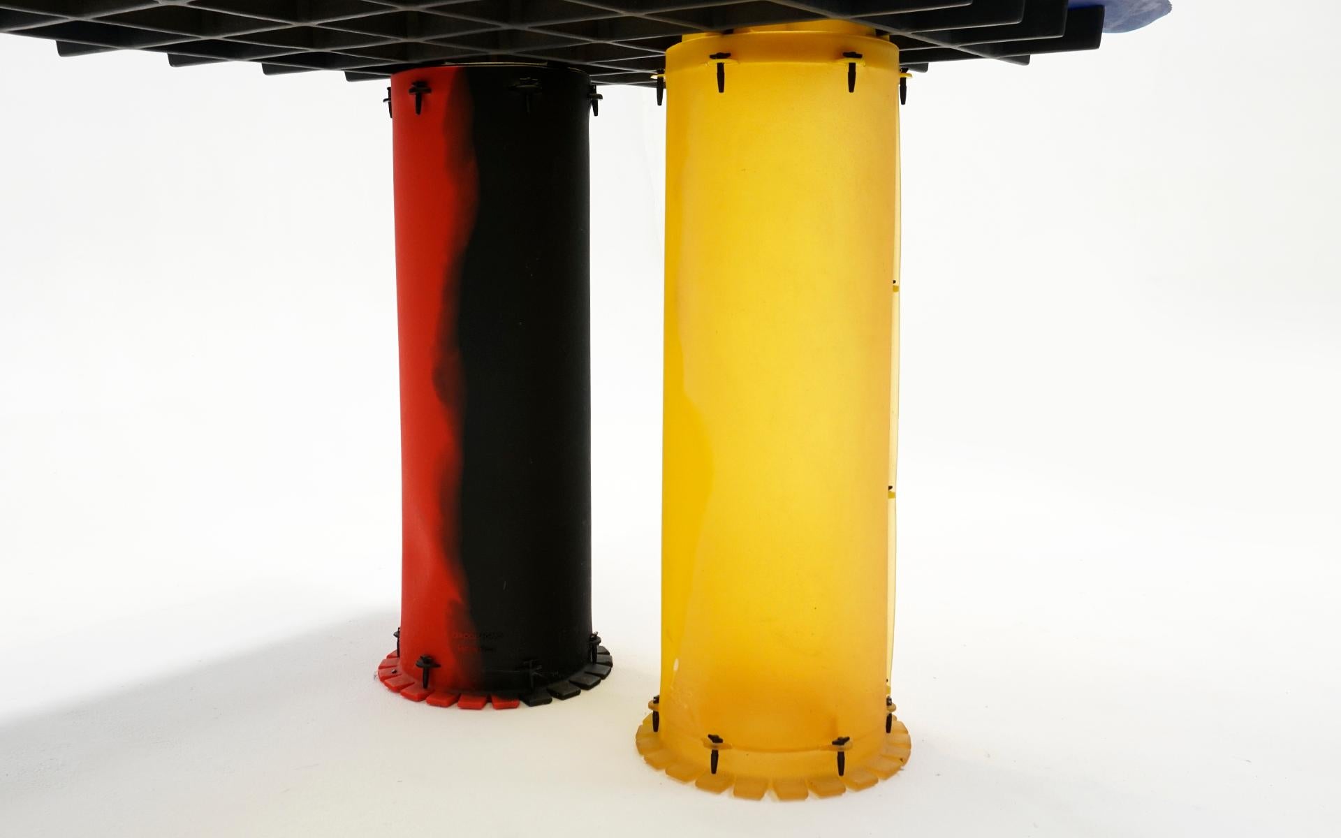 Gaetano Pesce, Nobody's Perfect Zerodesegno Dining Table, Multicolor Resin For Sale 2