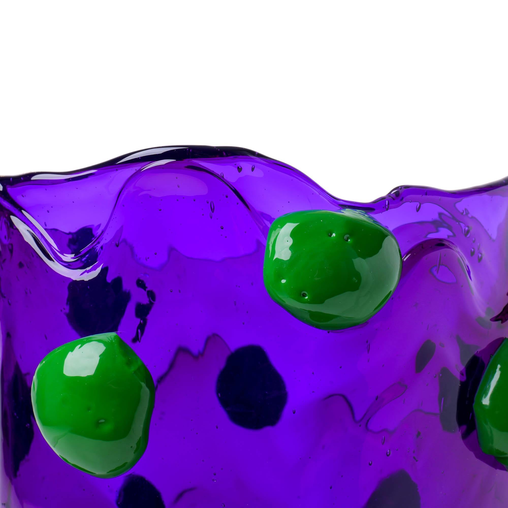 XXIe siècle et contemporain Contemporary Gaetano Pesce Vase Nugget XL Resin Purple Green en vente