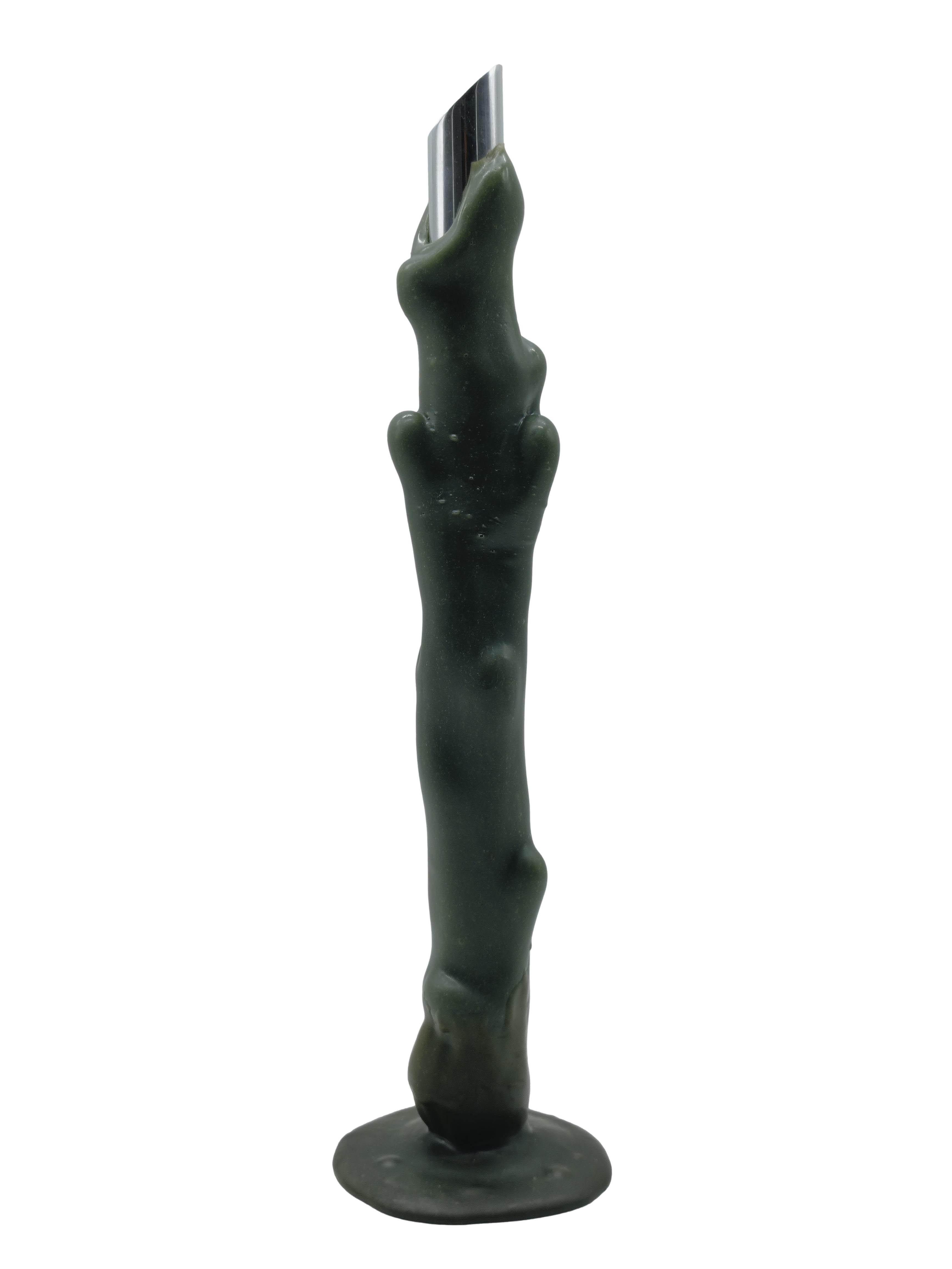 Gaetano Pesce Candelabro, realizzato in resina poliuretanica modellata intorno ad un tubo di acciaio.. Edizione del Pesce per Meritalia.La collezione Edizioni del Pesce è un'interpretazione moderna delle idee visionarie di Gaetano Pesce. Meritalia,