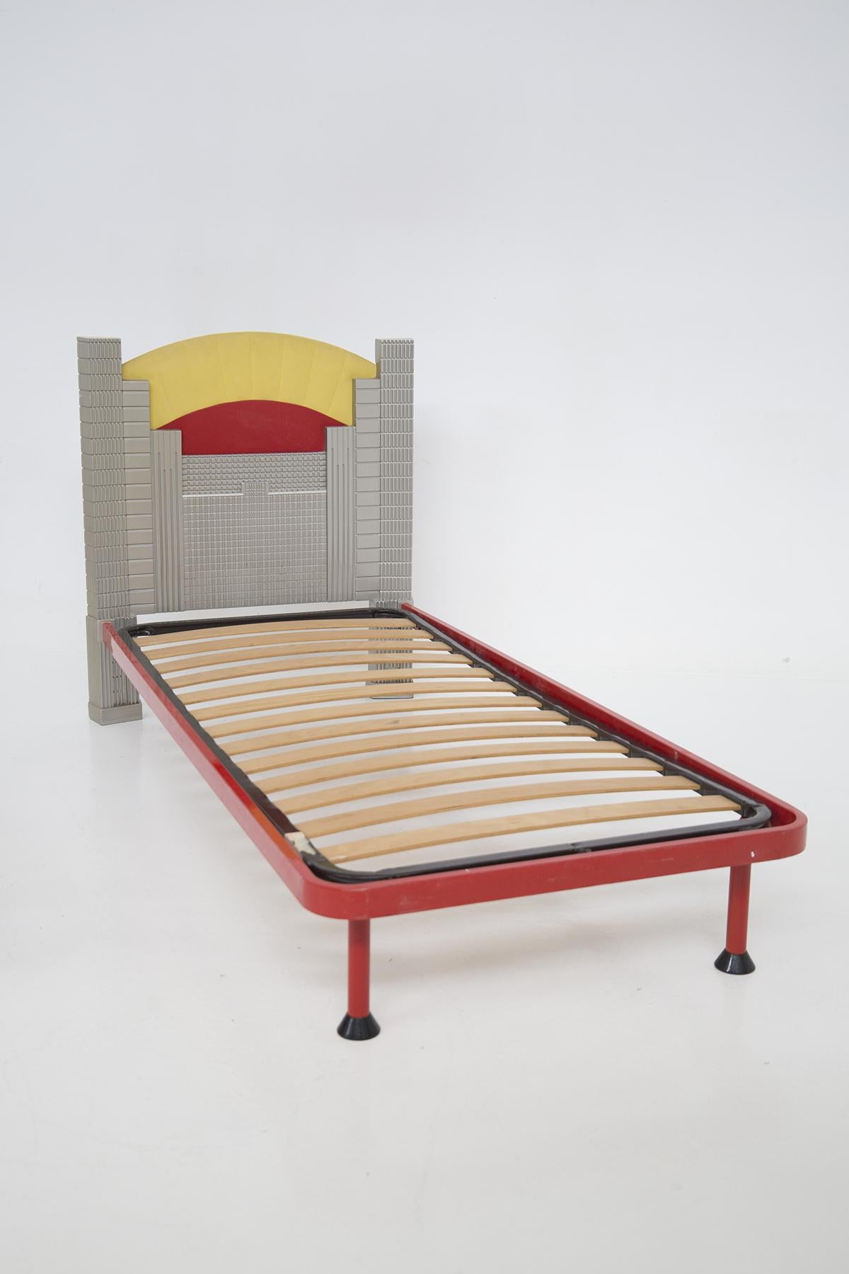 Mid-Century Modern Gaetano Pesce Style Vintage Single Beds