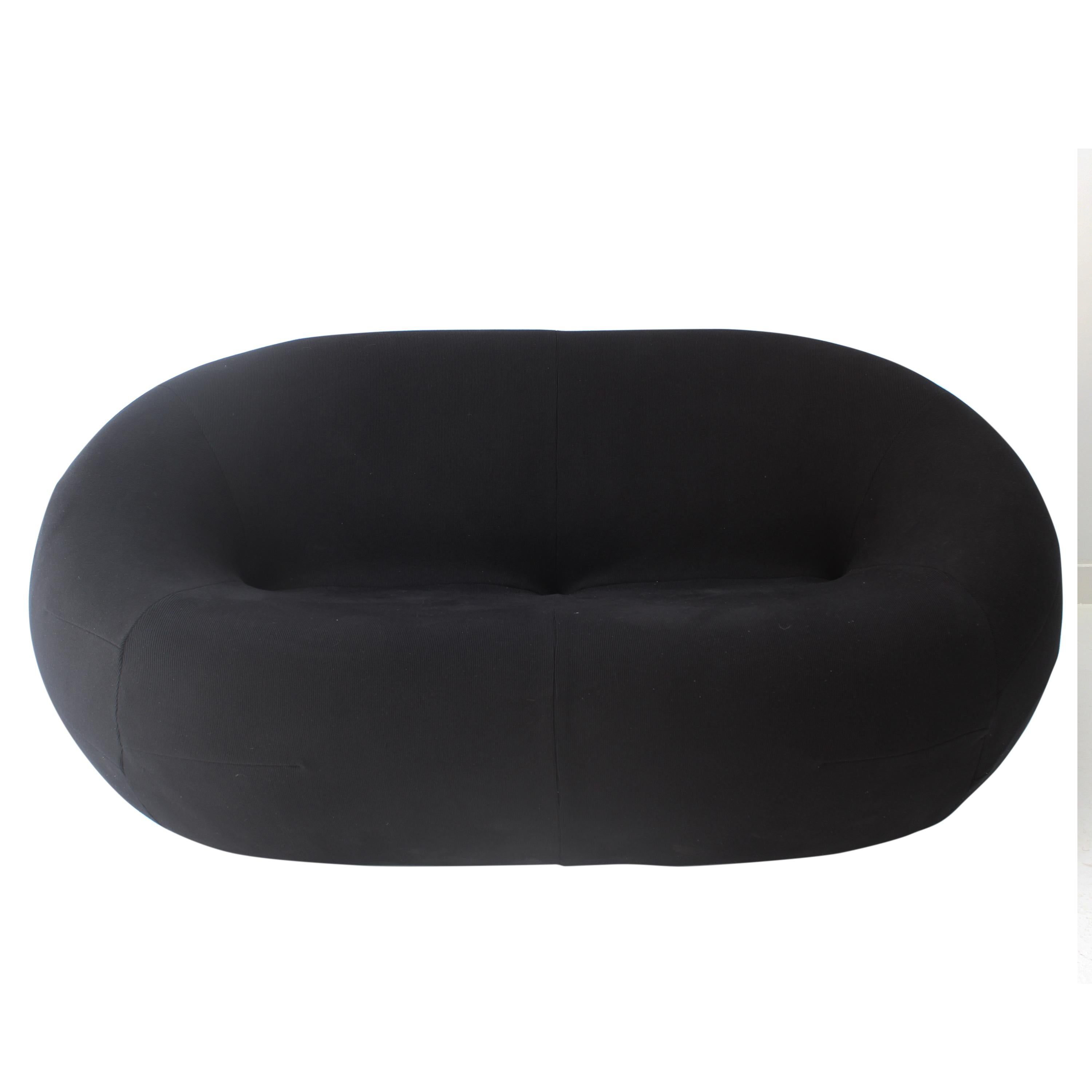 Iconique et sculptural, le canapé 