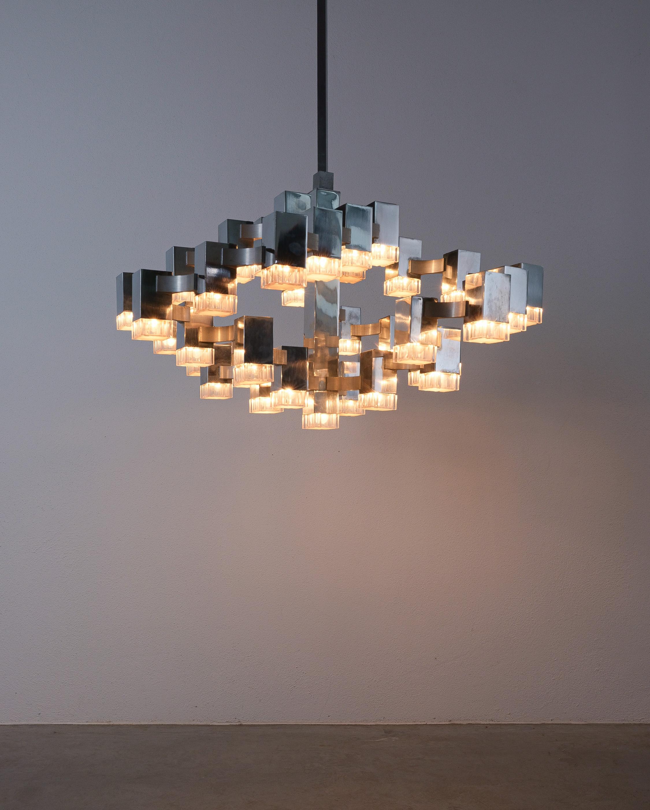 Gaetano Sciolari 28 Lights Cubic Chrome Chandelier, Italy, Mid-Century Modern 4