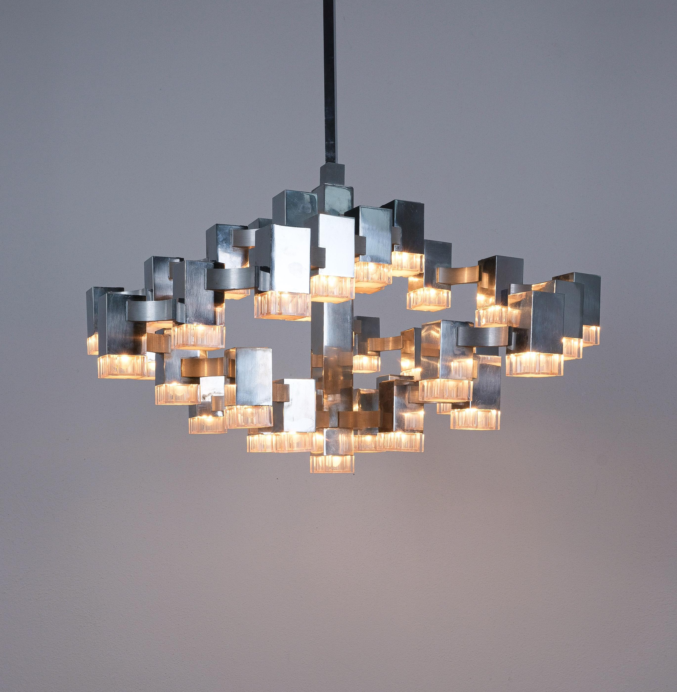 Gaetano Sciolari 28 Lights Cubic Chrome Chandelier, Italy, Mid-Century Modern 7