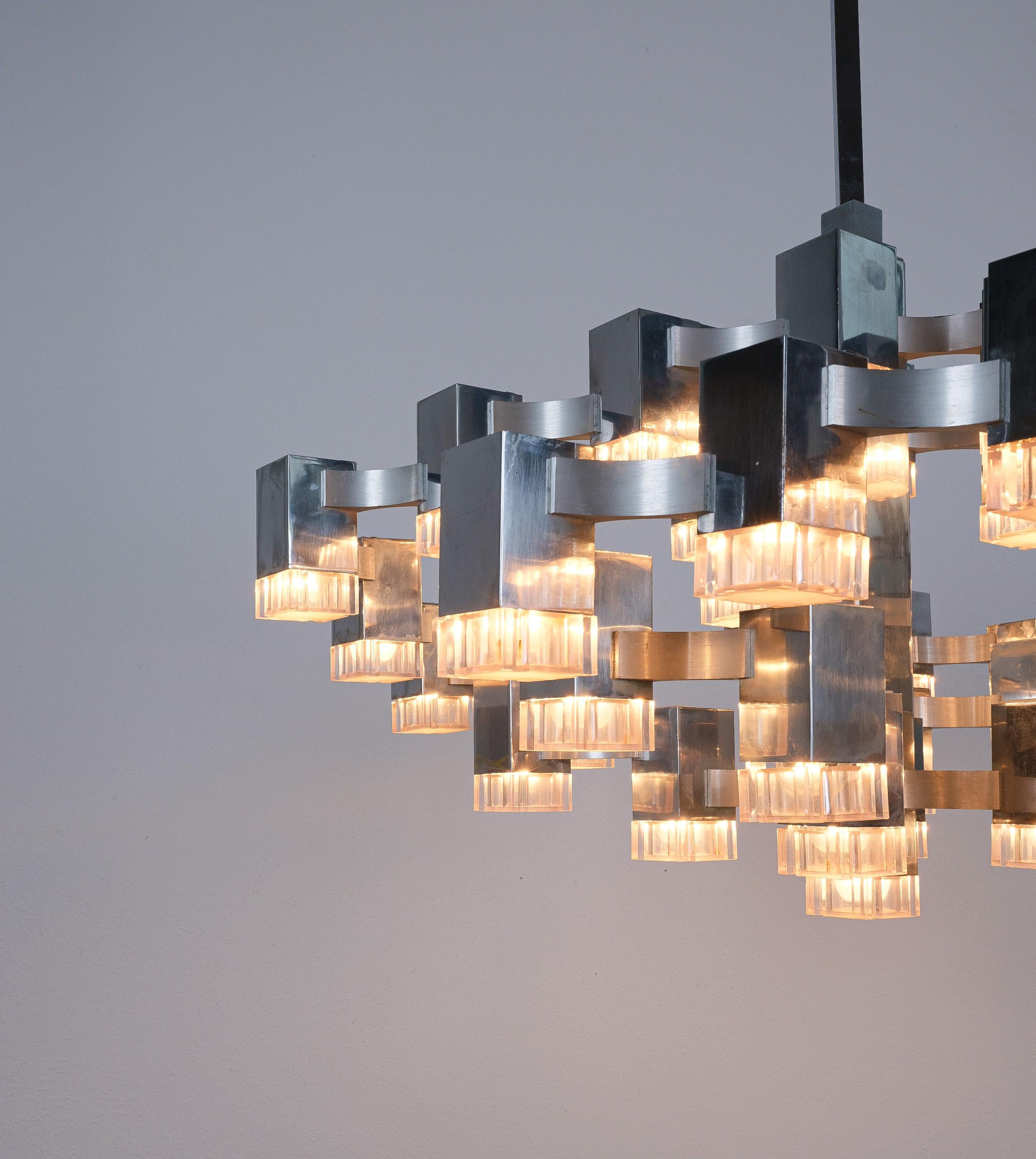 Gaetano Sciolari 28 Lights Cubic Chrome Chandelier, Italy, Mid-Century Modern 9