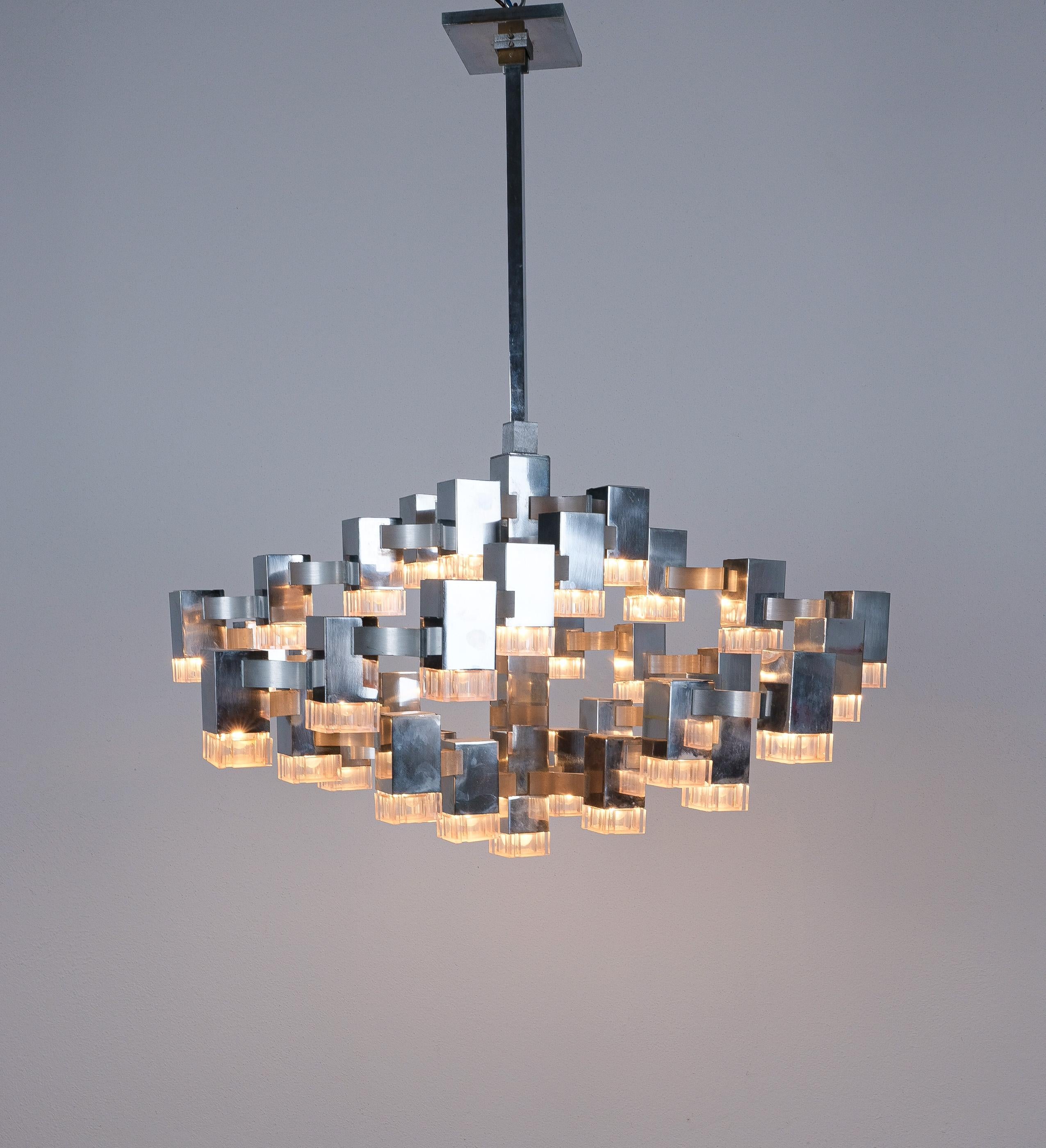 Gaetano Sciolari 28 Lights Cubic Chrome Chandelier, Italy, Mid-Century Modern 13