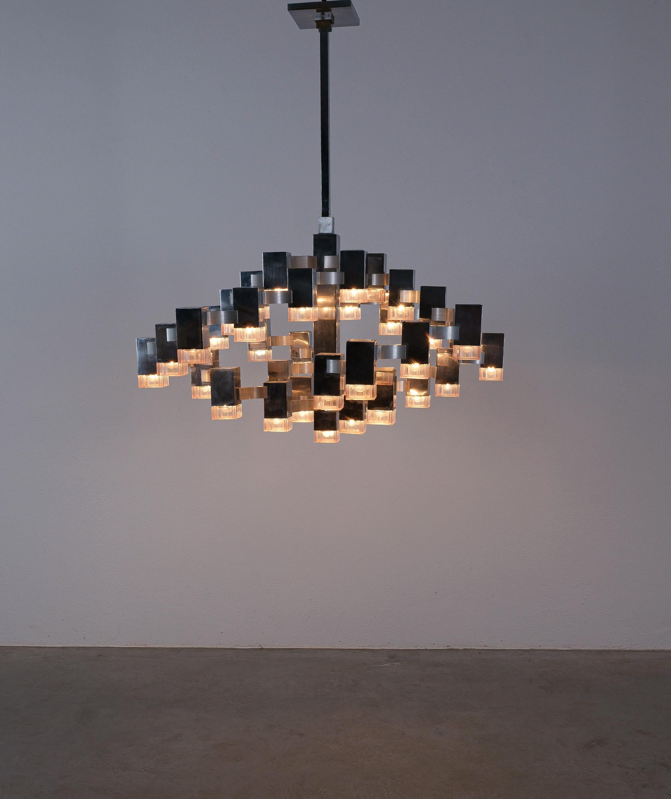 Brass Gaetano Sciolari 28 Lights Cubic Chrome Chandelier, Italy, Mid-Century Modern