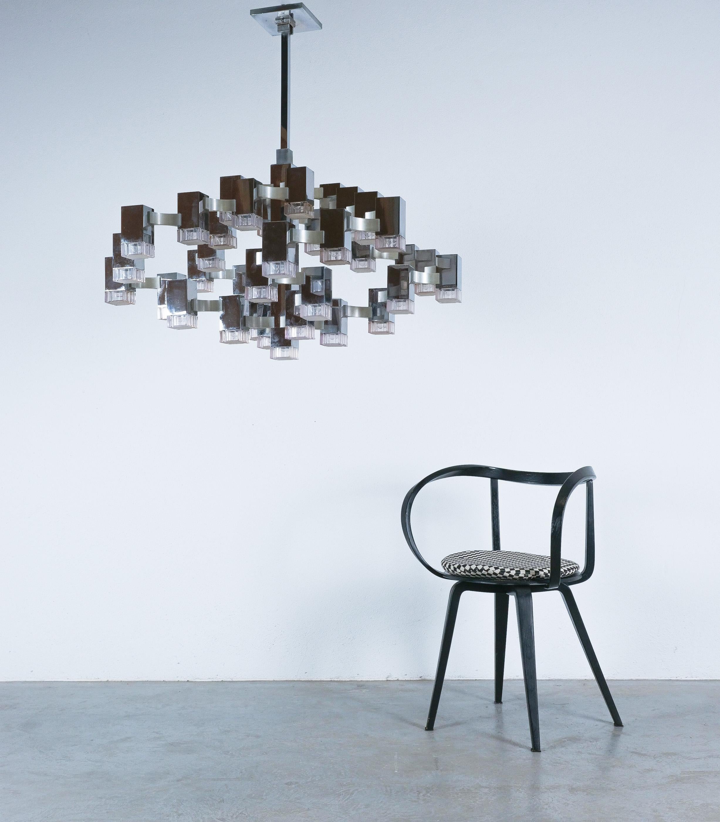 Gaetano Sciolari 37 Lights Cubic Chrome Kronleuchter, Italien, Mid-Century Modern (Italienisch)