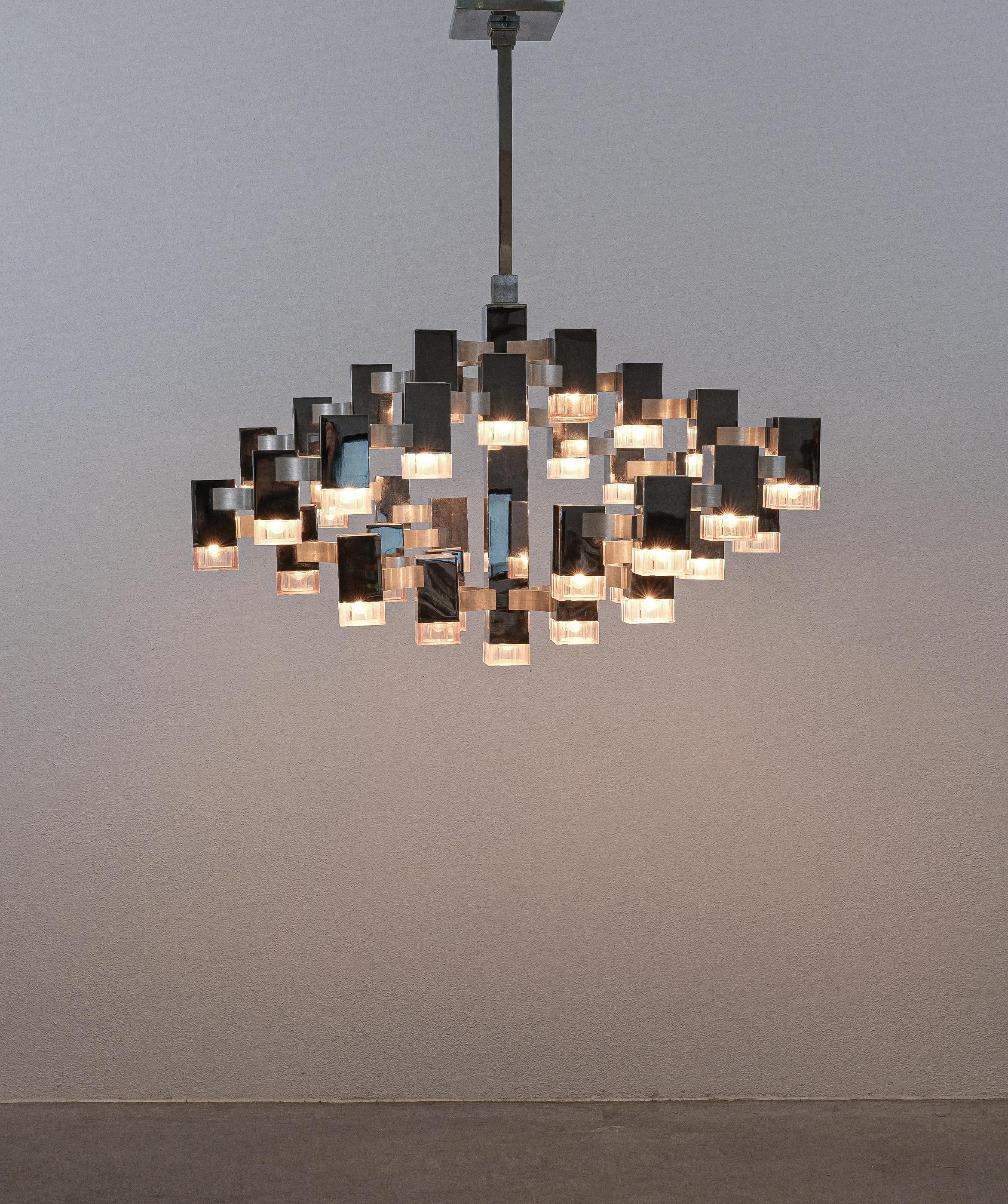 Gaetano Sciolari 37 Lights Cubic Chrome Kronleuchter, Italien, Mid-Century Modern 1