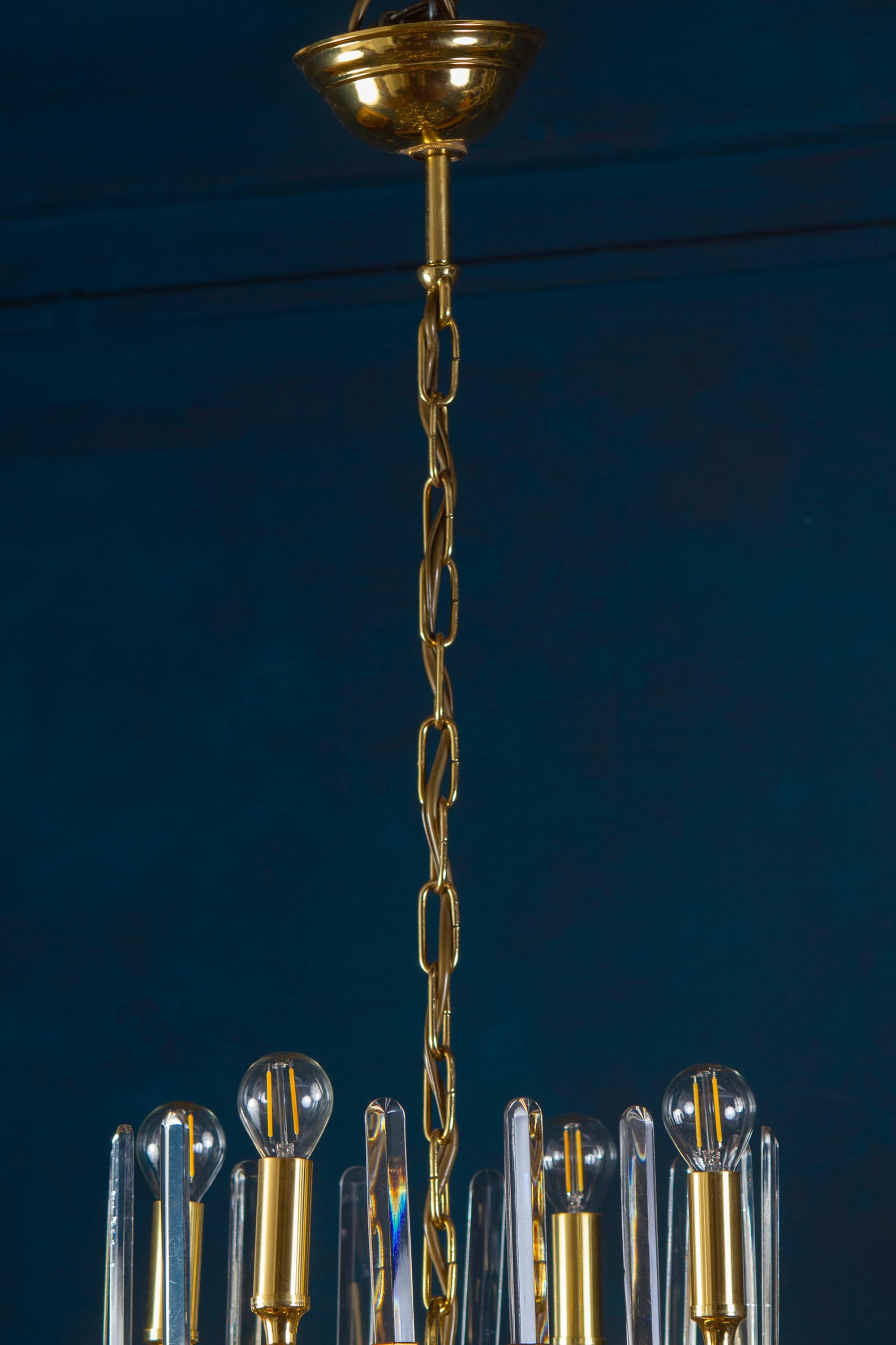 Gaetano Sciolari Brass and Glass Chandelier, Italy, 1960s For Sale 1