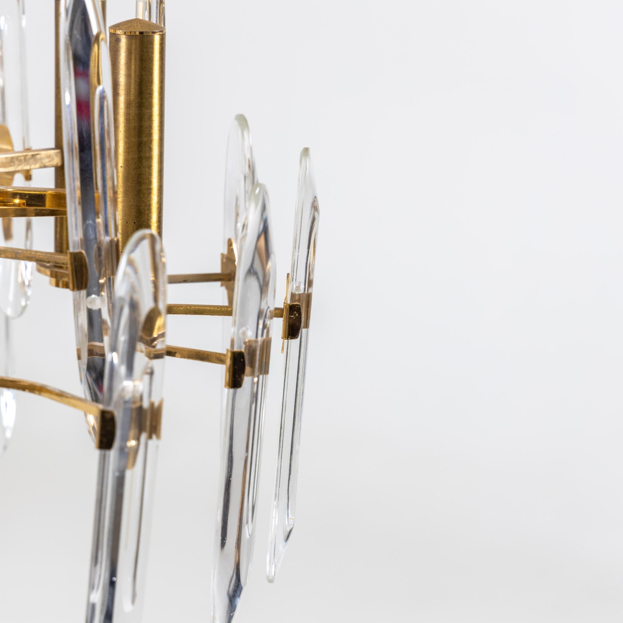 Gaetano Sciolari Brass and Glass Chandelier, Italy 1970s In Good Condition For Sale In Greding, DE