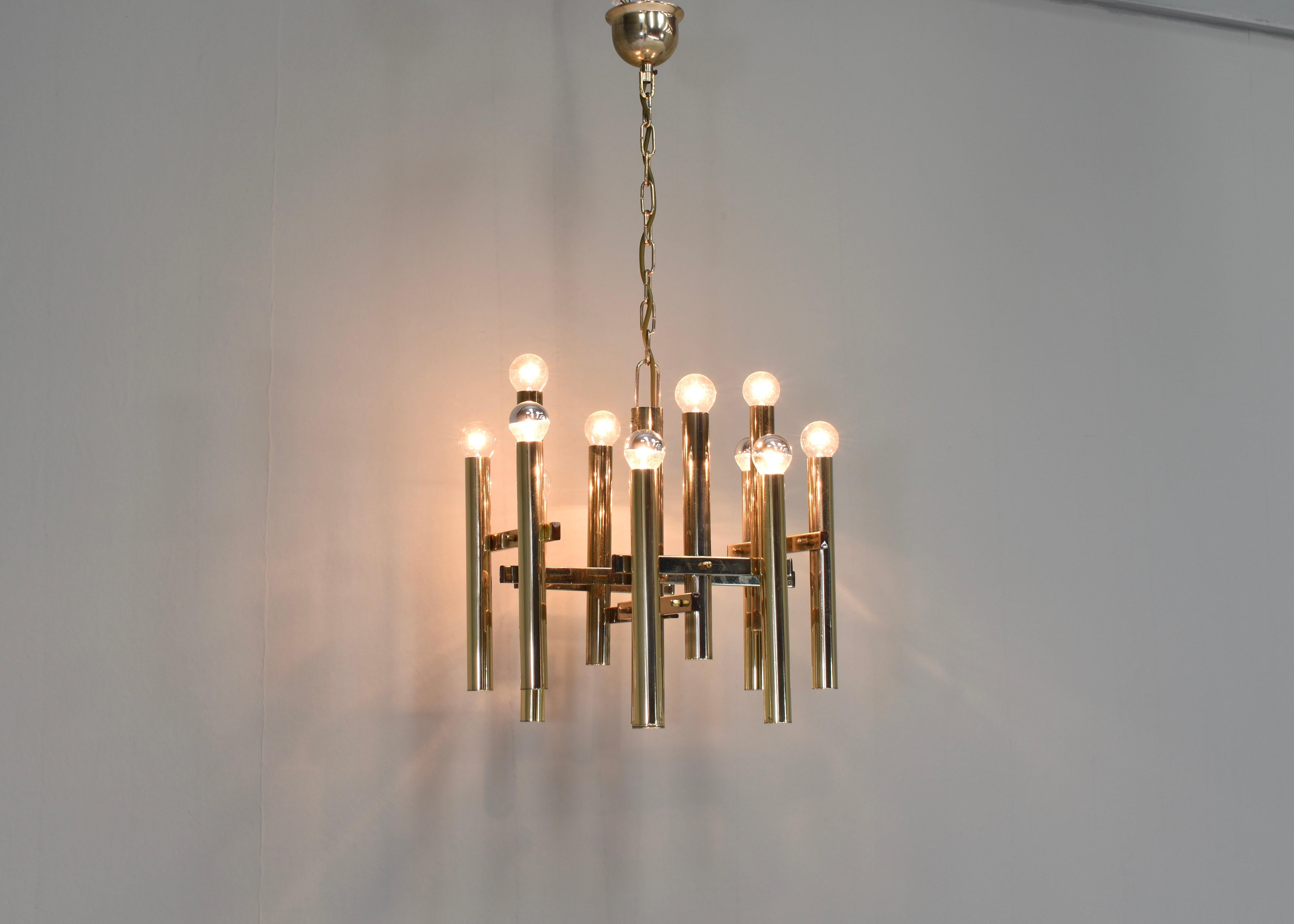 Italian Gaetano Sciolari Chandelier 12 Spot Brass Pendant Lamp, Italy, circa 1970 For Sale